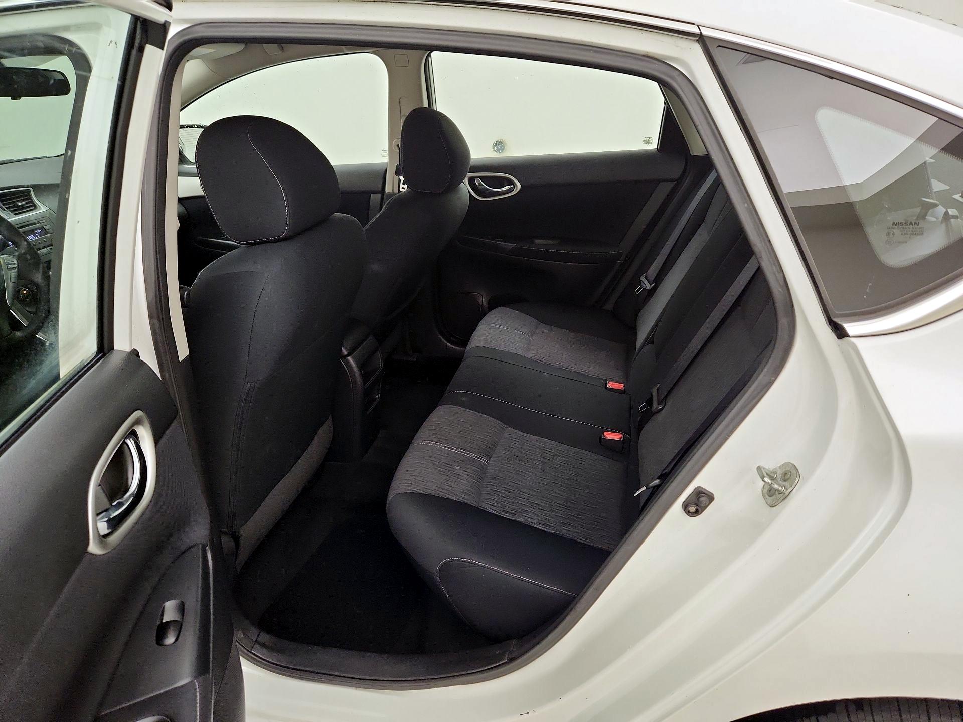 Thumbnail: 2014 Nissan Sentra - 17
