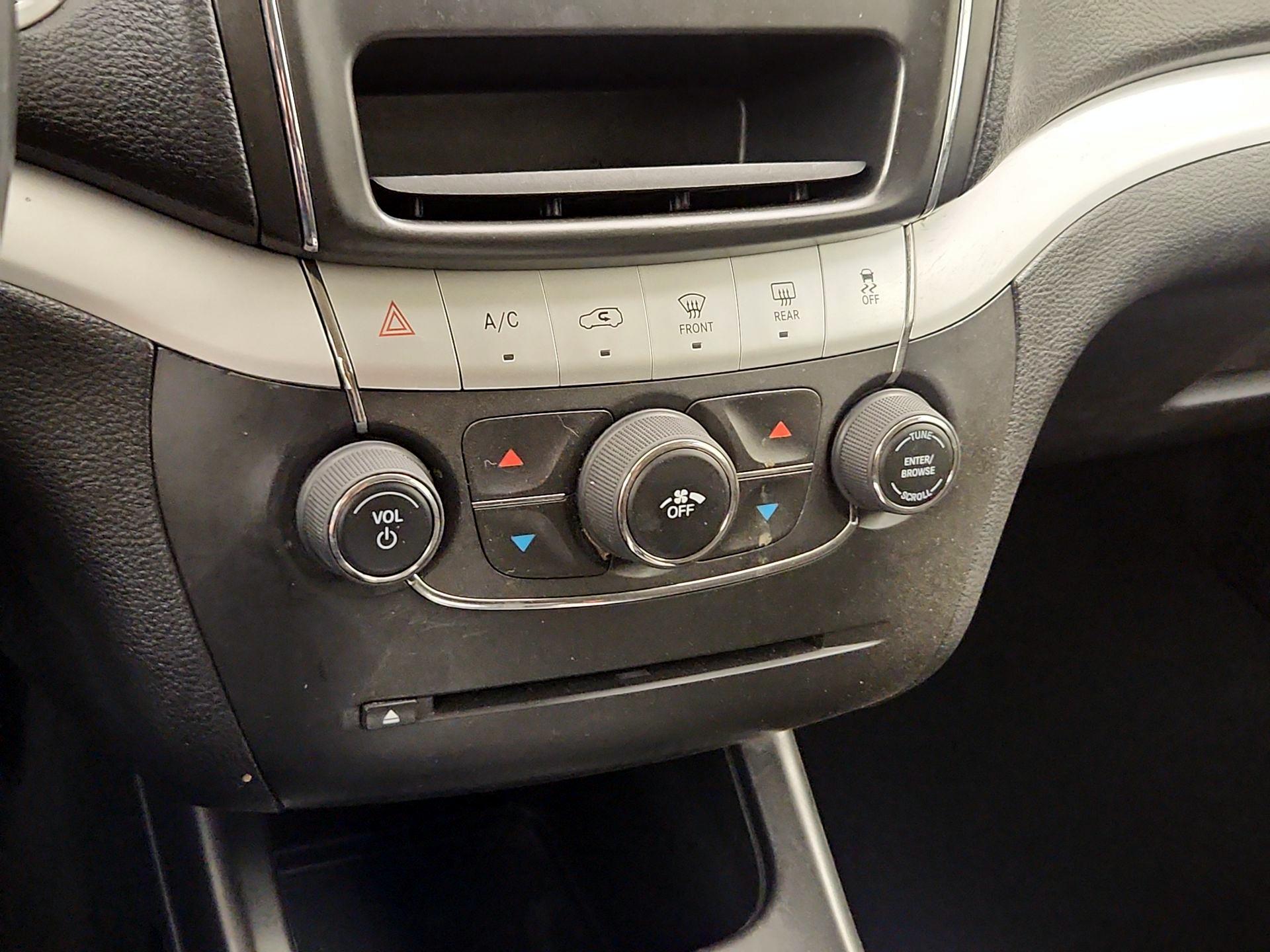 Thumbnail: 2018 Dodge Journey - 16