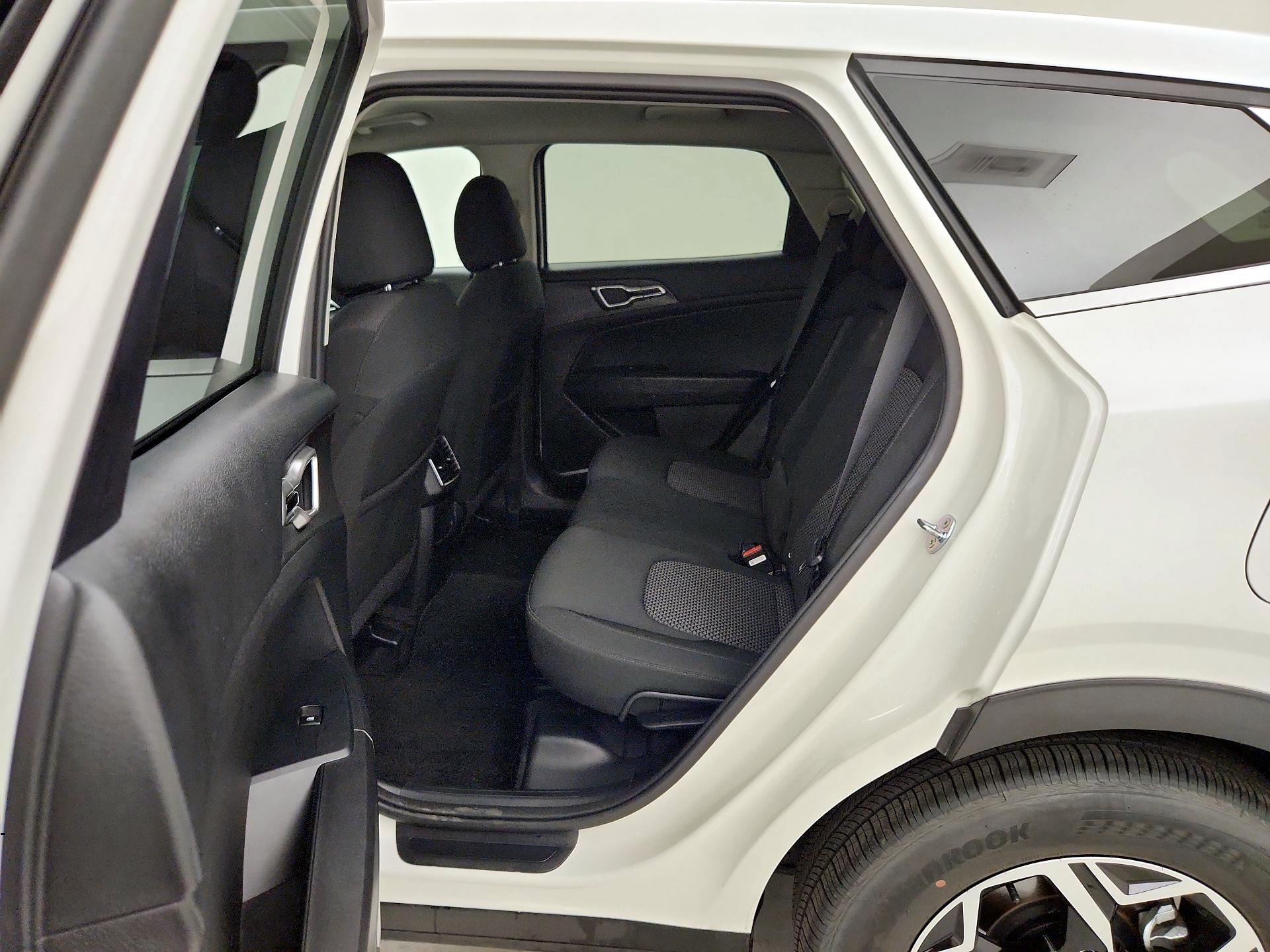 Thumbnail: 2025 Kia Sportage - 19