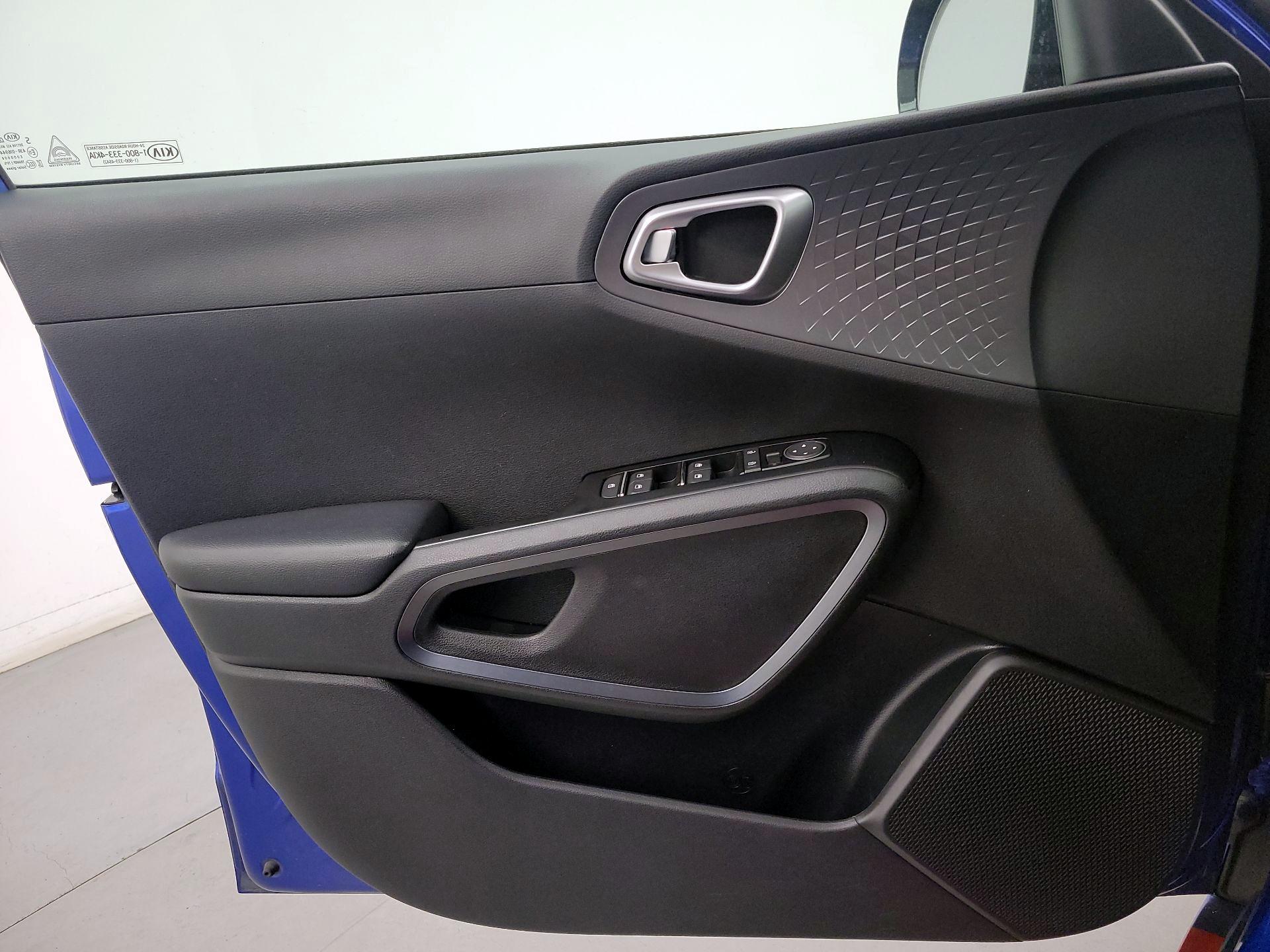 Thumbnail: 2020 Kia Soul - 12