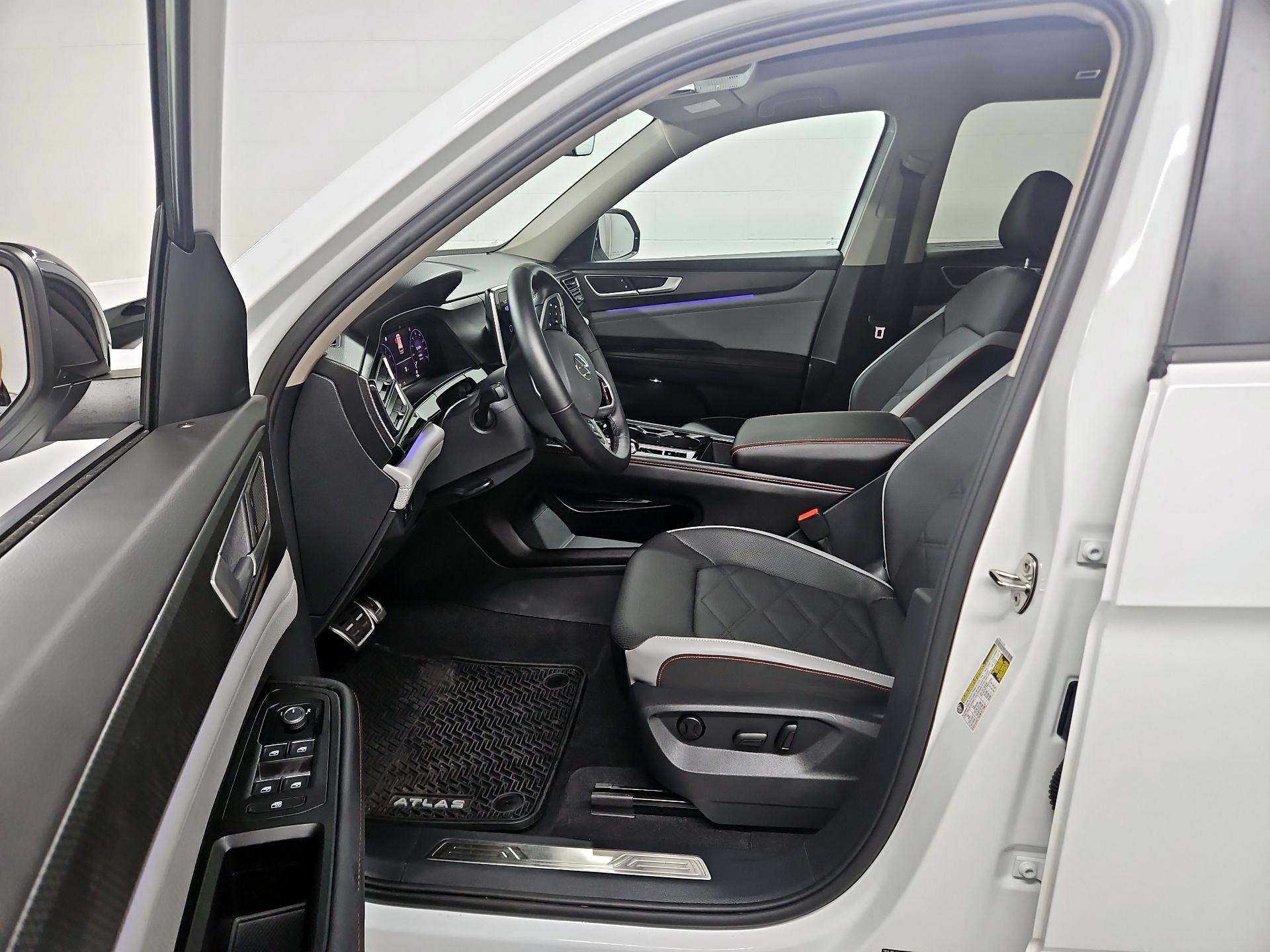 Thumbnail: 2025 Volkswagen Atlas - 11