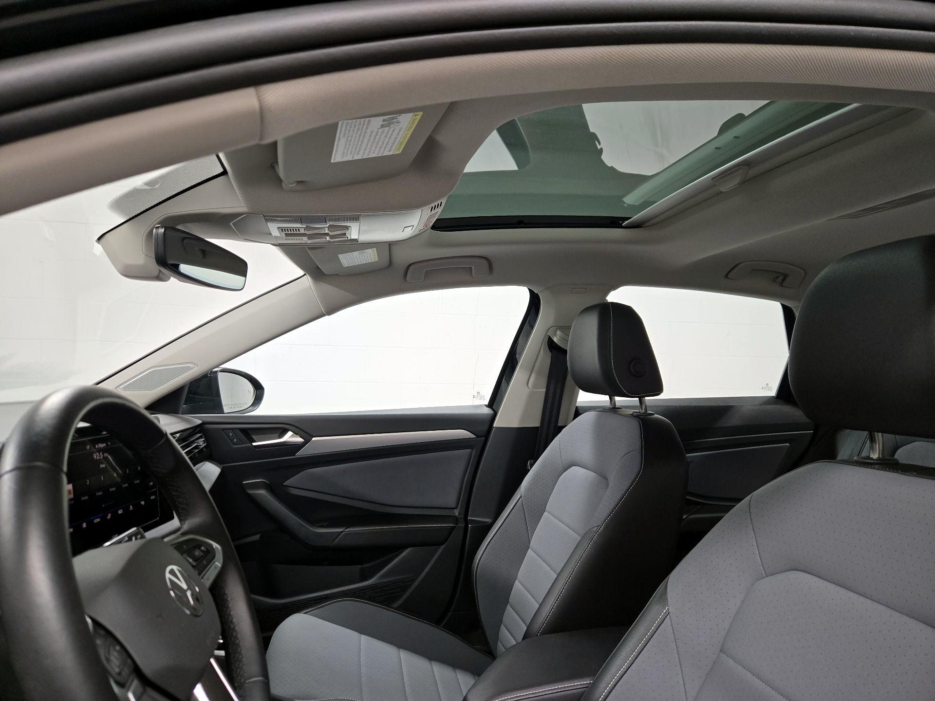 Thumbnail: 2025 Volkswagen Jetta - 19