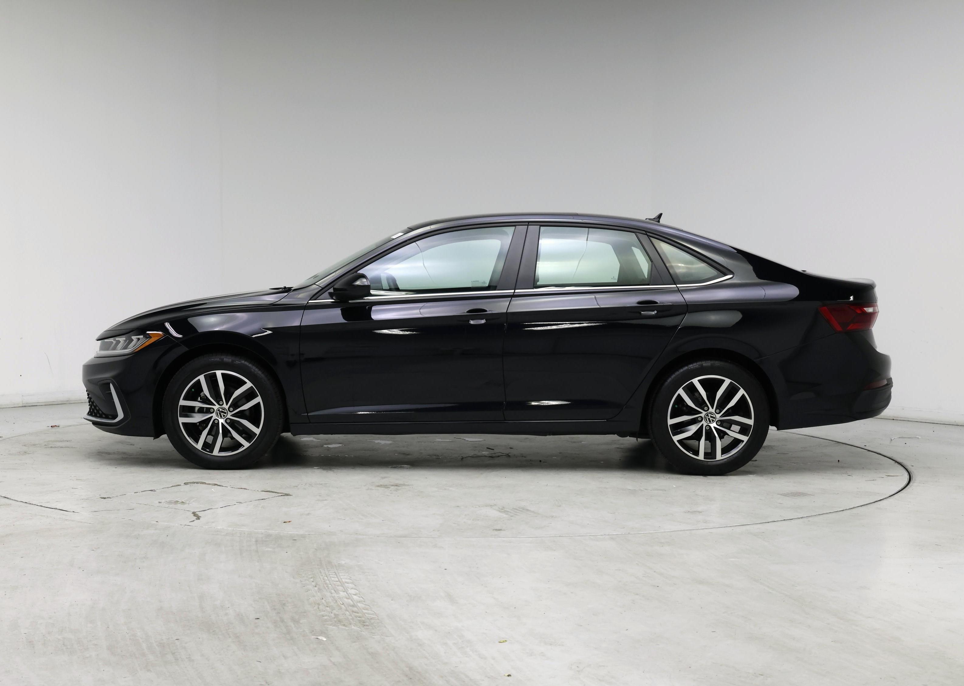 Thumbnail: 2025 Volkswagen Jetta - 3