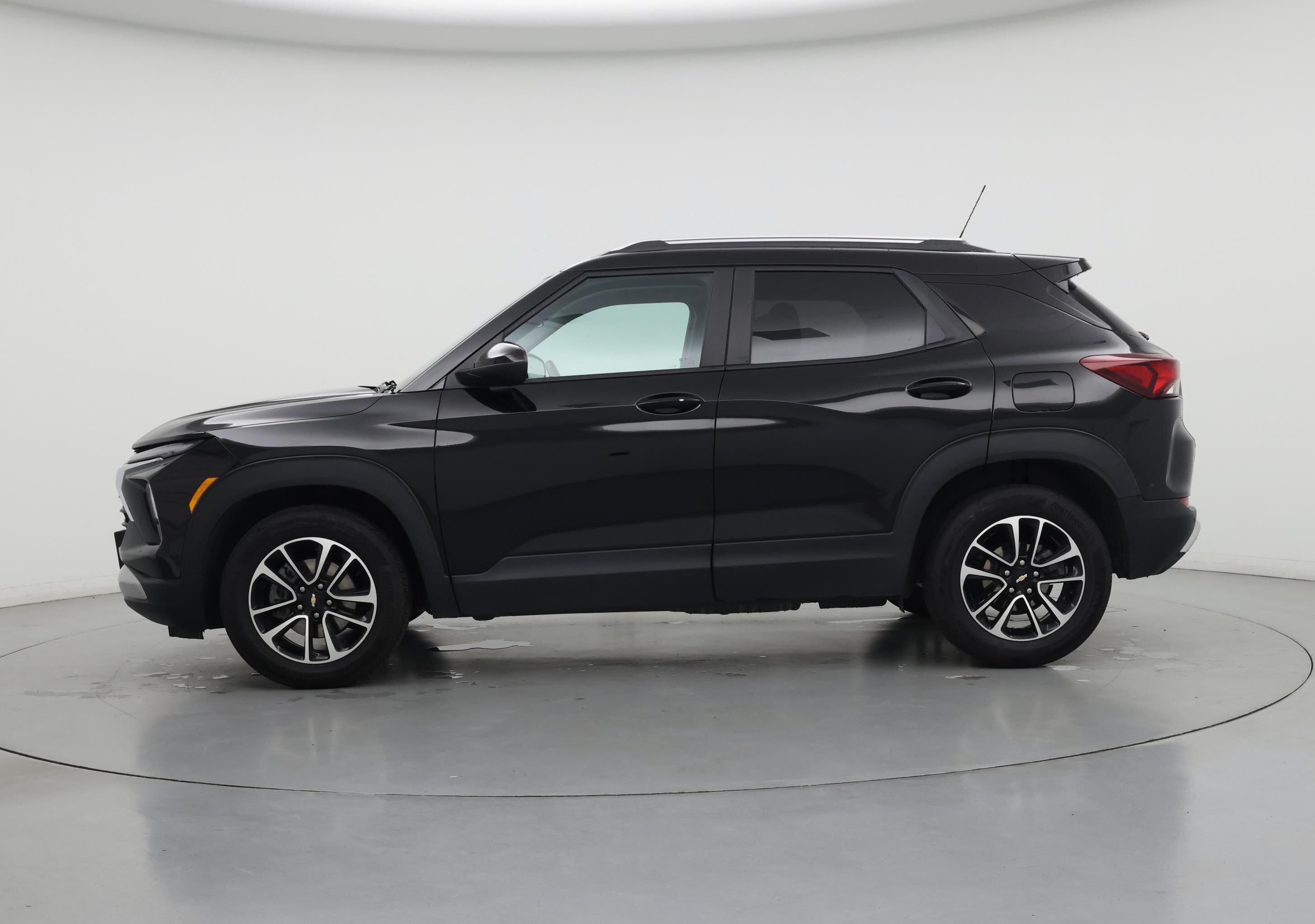 Thumbnail: 2025 Chevrolet TrailBlazer - 3