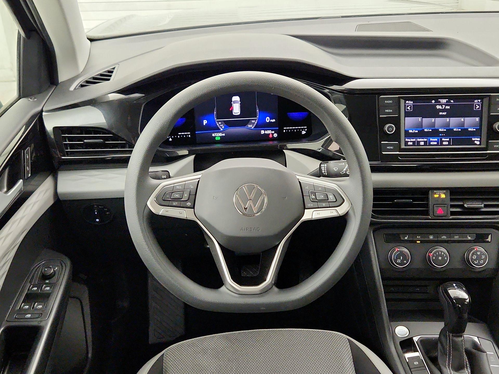 Thumbnail: 2022 Volkswagen Taos - 10