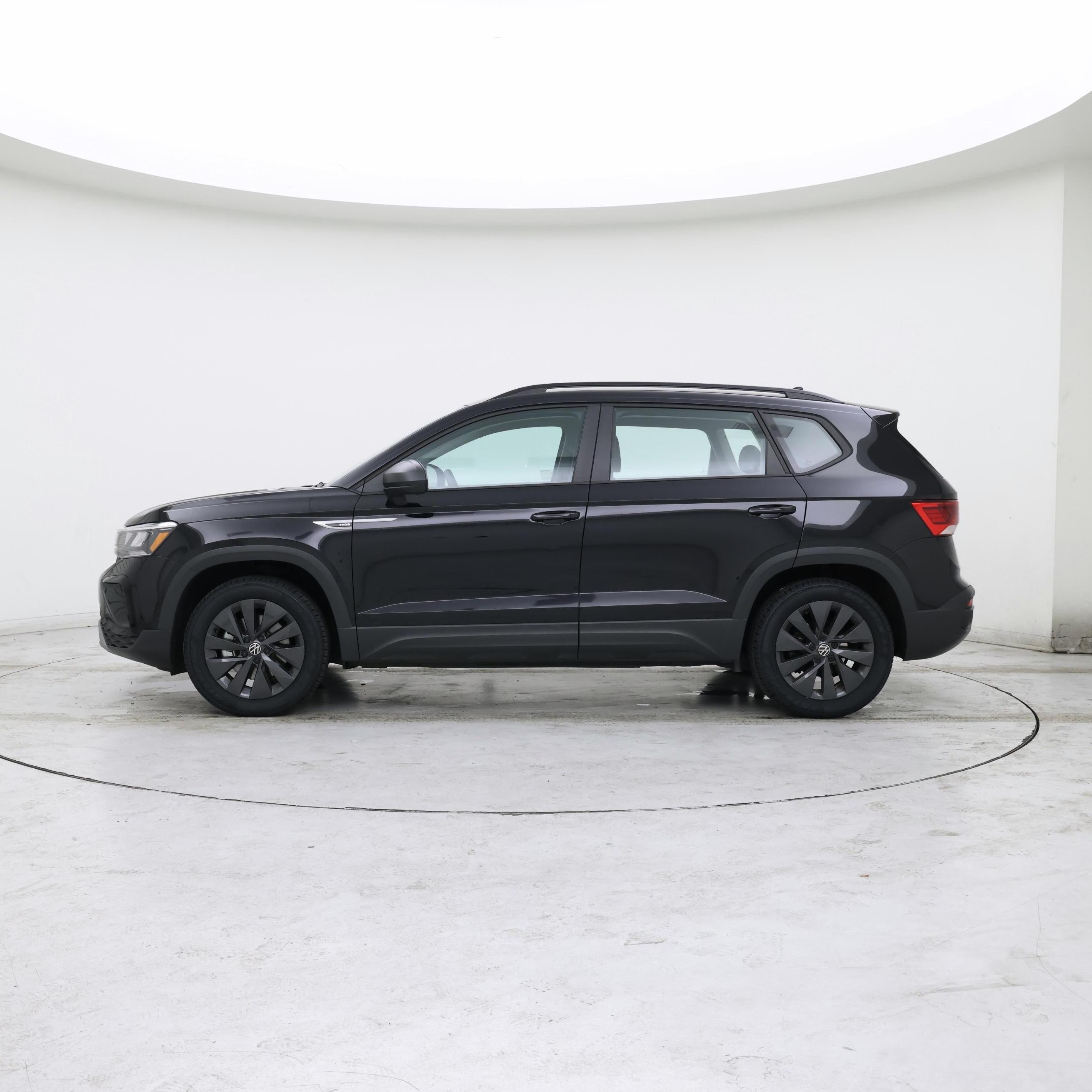 Thumbnail: 2022 Volkswagen Taos - 3