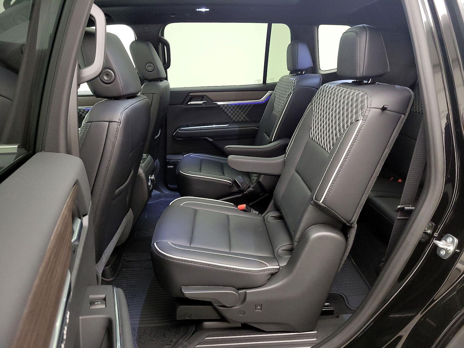 2026 GMC Acadia Denali - Photo 22