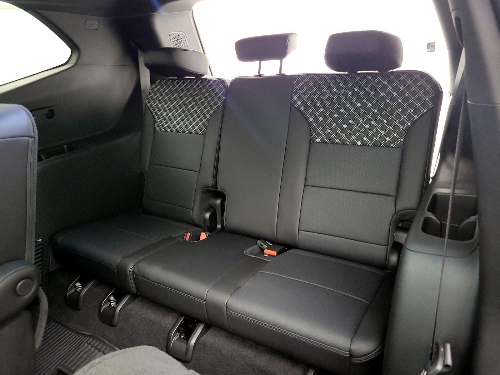 2026 GMC Acadia Denali - Photo 23