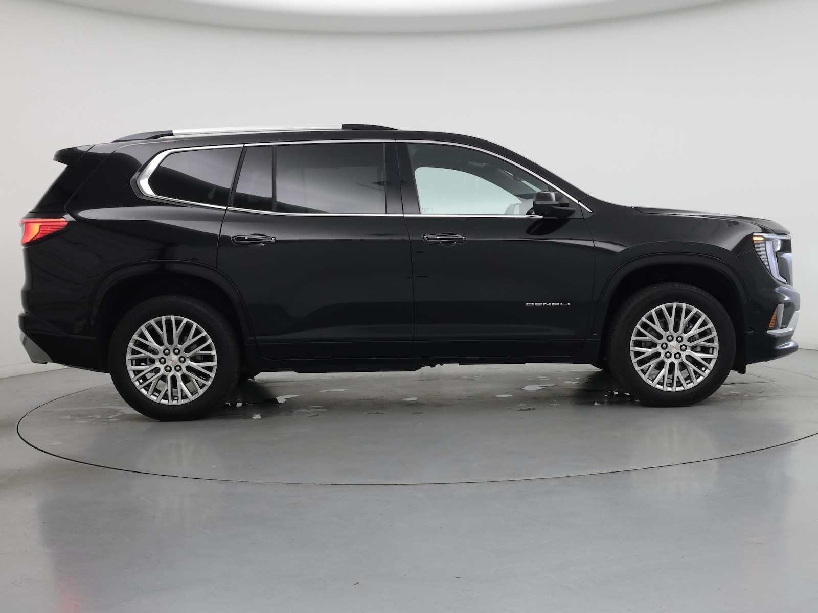 2026 GMC Acadia Denali - Photo 8
