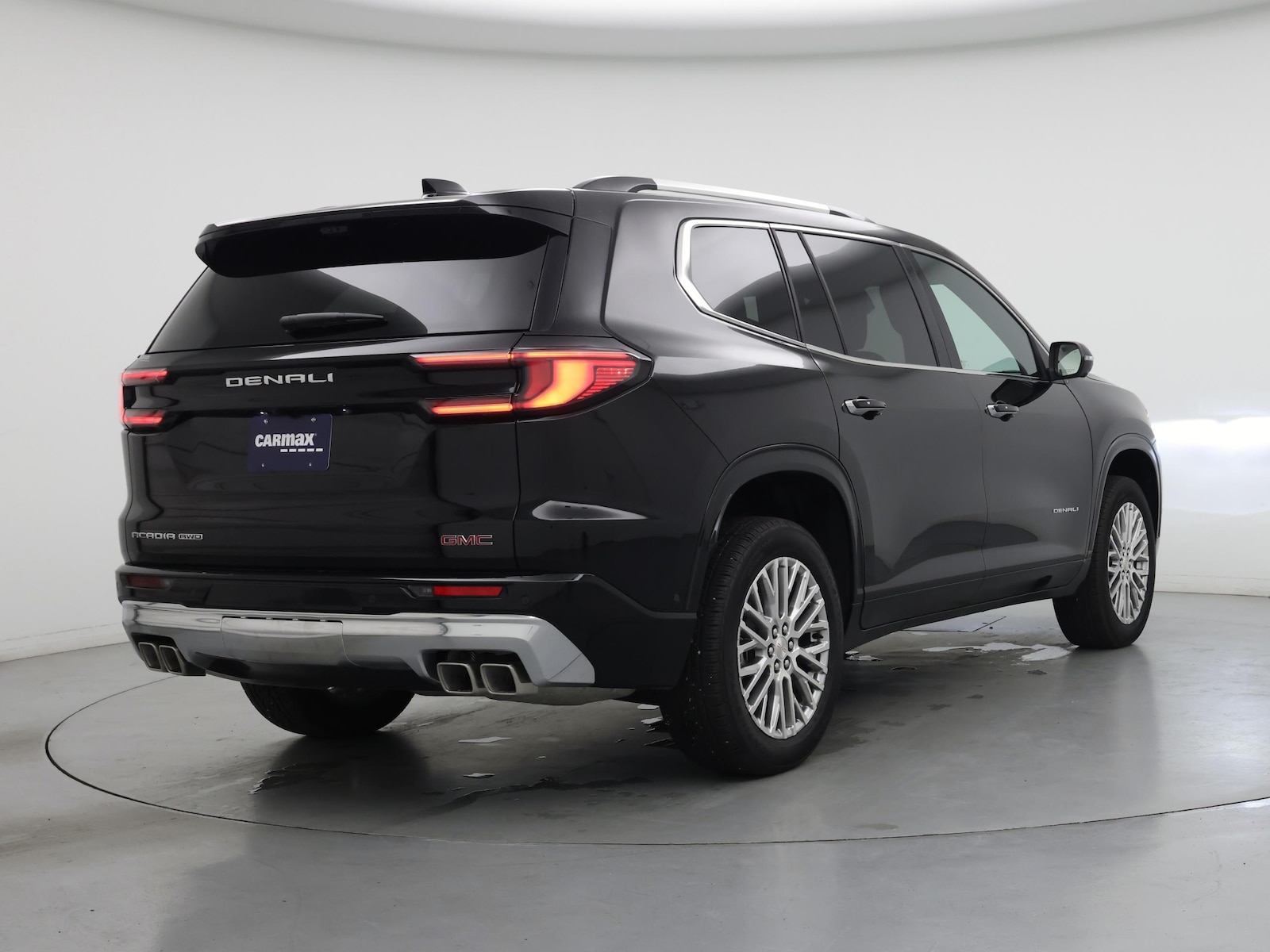 2026 GMC Acadia Denali - Photo 9