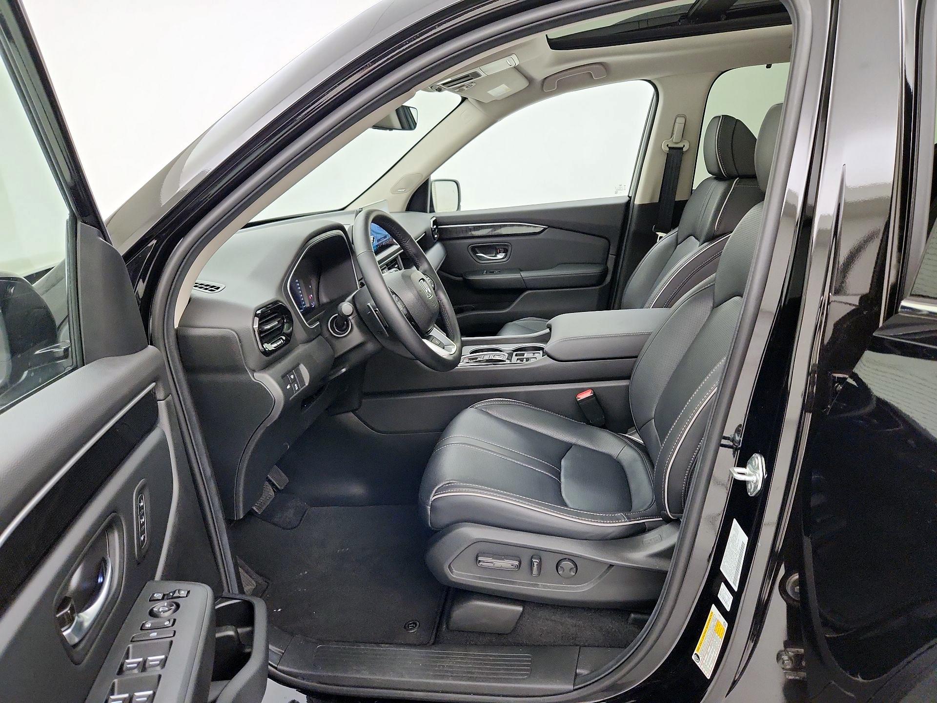 Thumbnail: 2025 Honda Pilot - 11