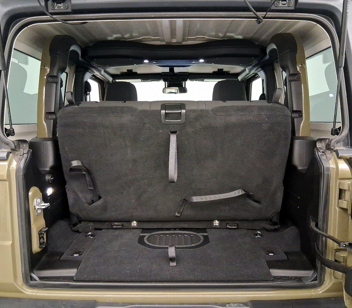 Trunk/Cargo (Seats Up)