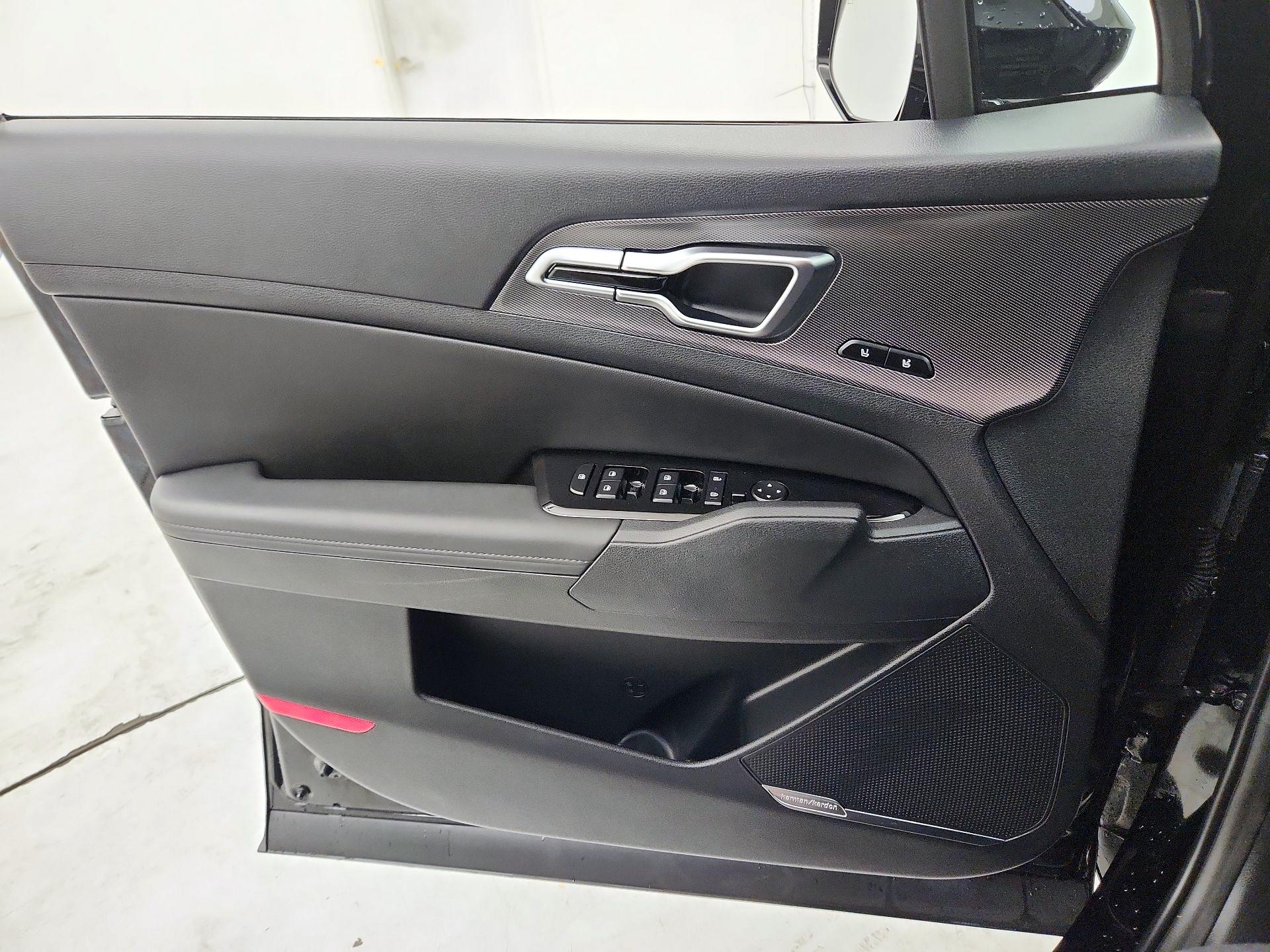 Thumbnail: 2025 Kia Sportage - 12
