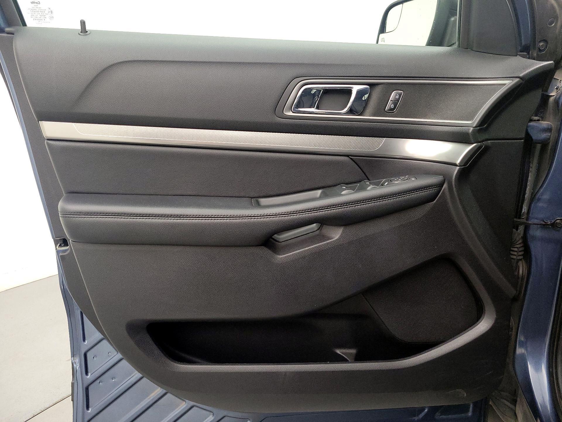 Thumbnail: 2019 Ford Explorer - 12