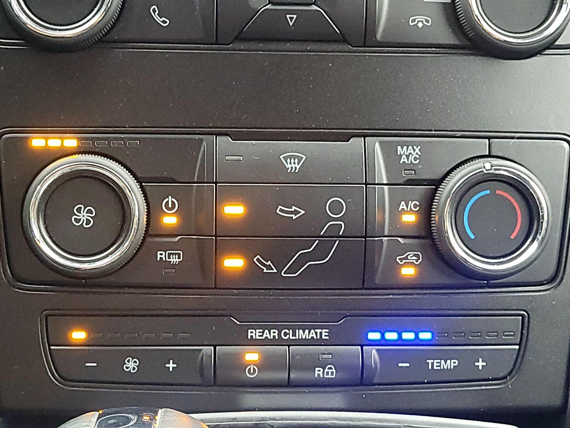 Thumbnail: 2019 Ford Explorer - 16