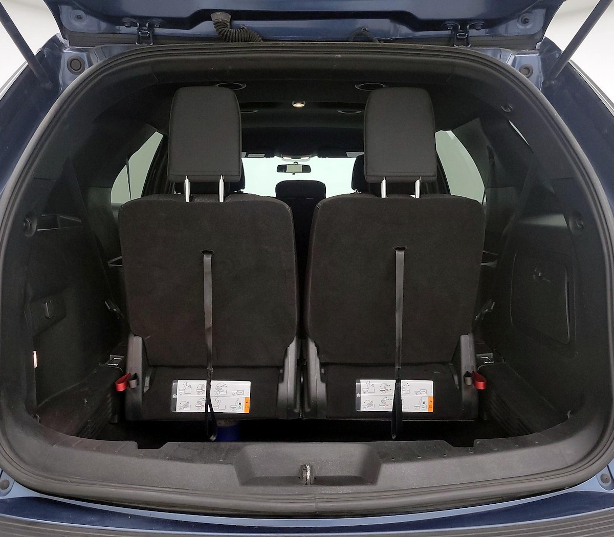 Trunk/Cargo (Seats Up)