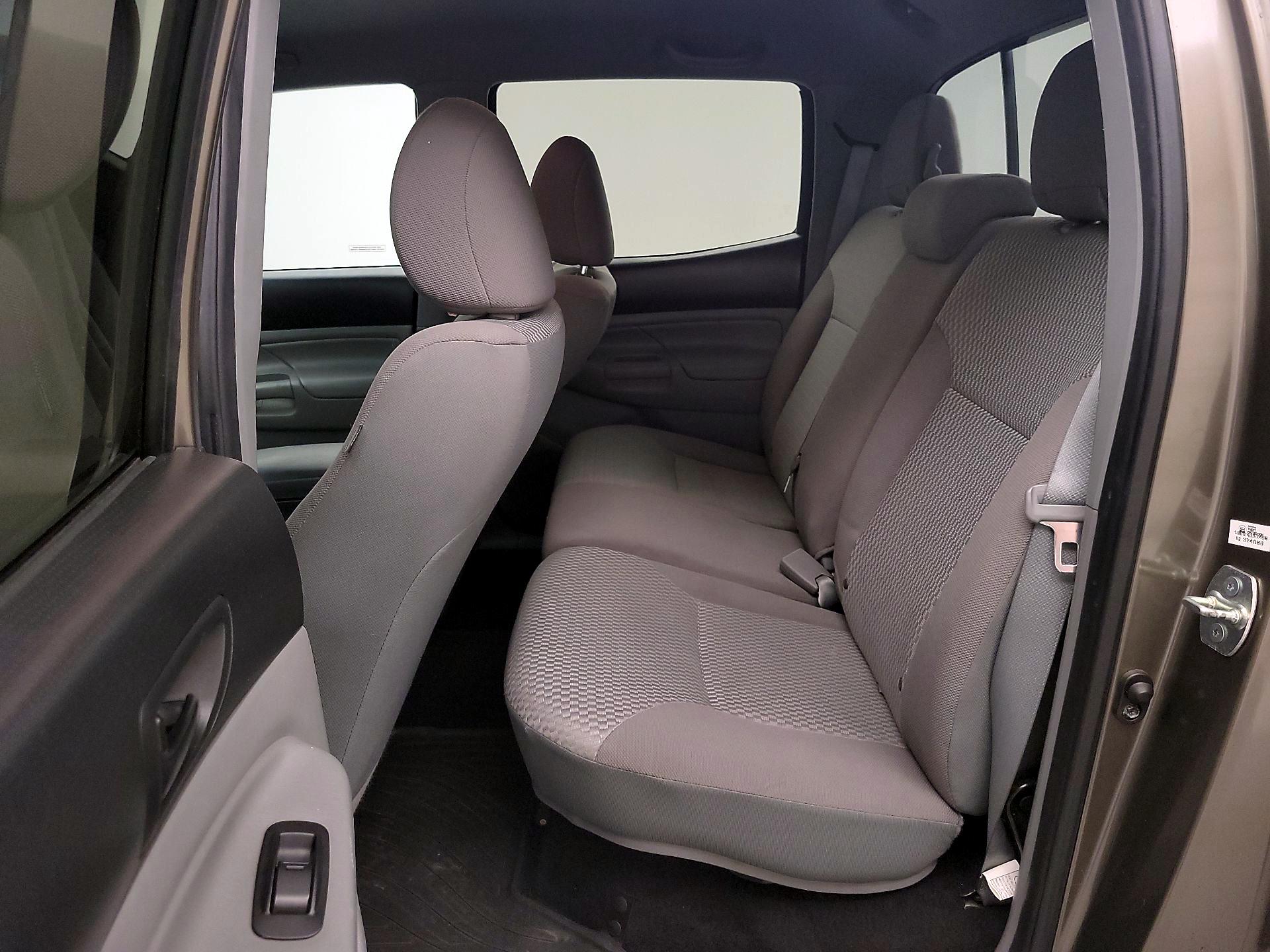 Thumbnail: 2014 Toyota Tacoma - 20
