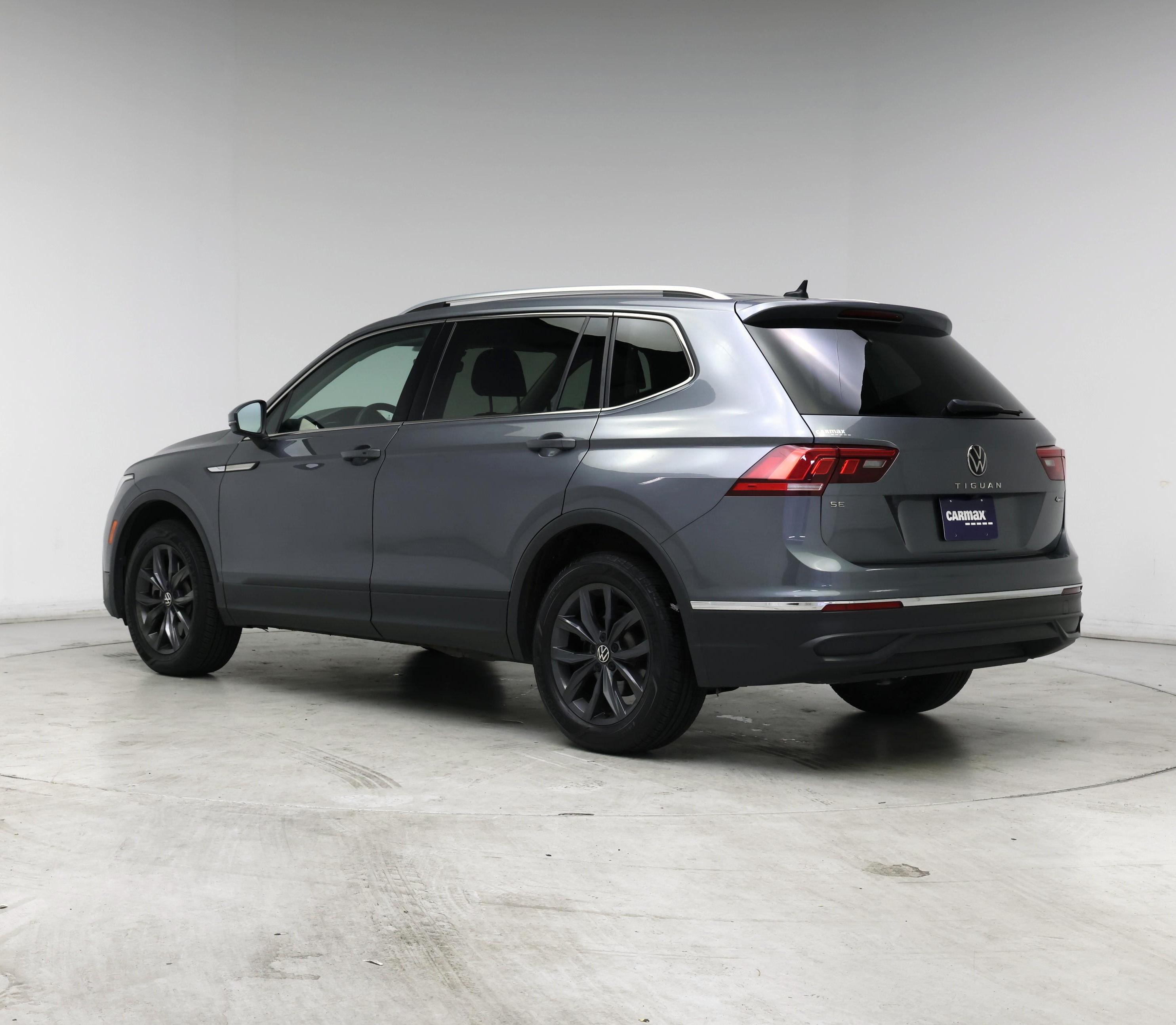 Thumbnail: 2022 Volkswagen Tiguan - 2