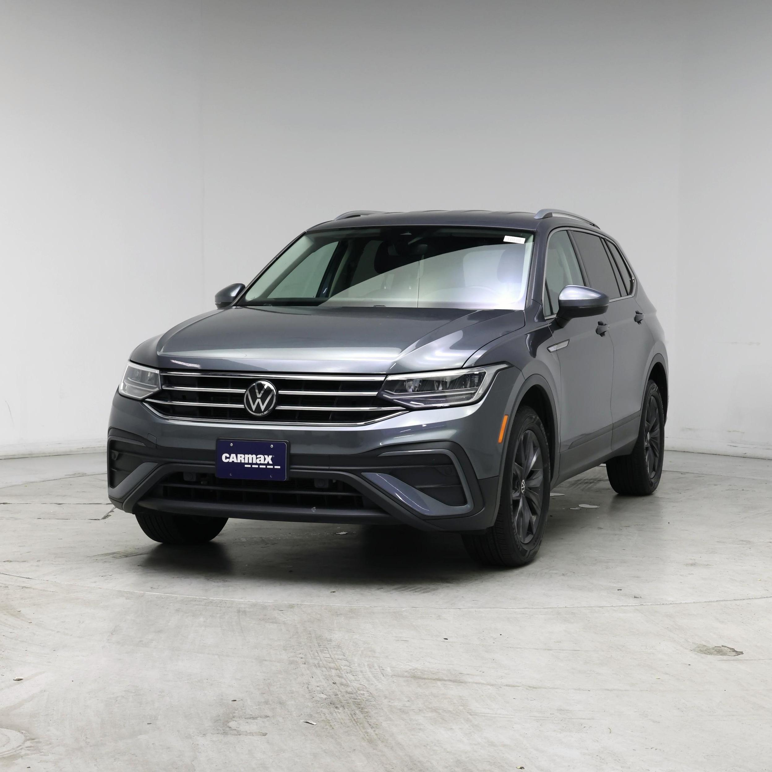 Thumbnail: 2022 Volkswagen Tiguan - 4
