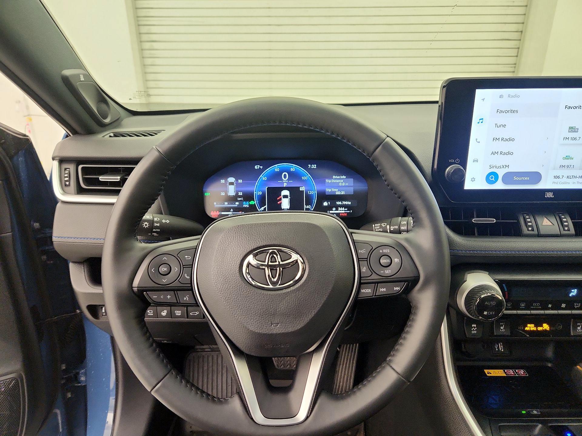 Thumbnail: 2024 Toyota RAV4 - 10