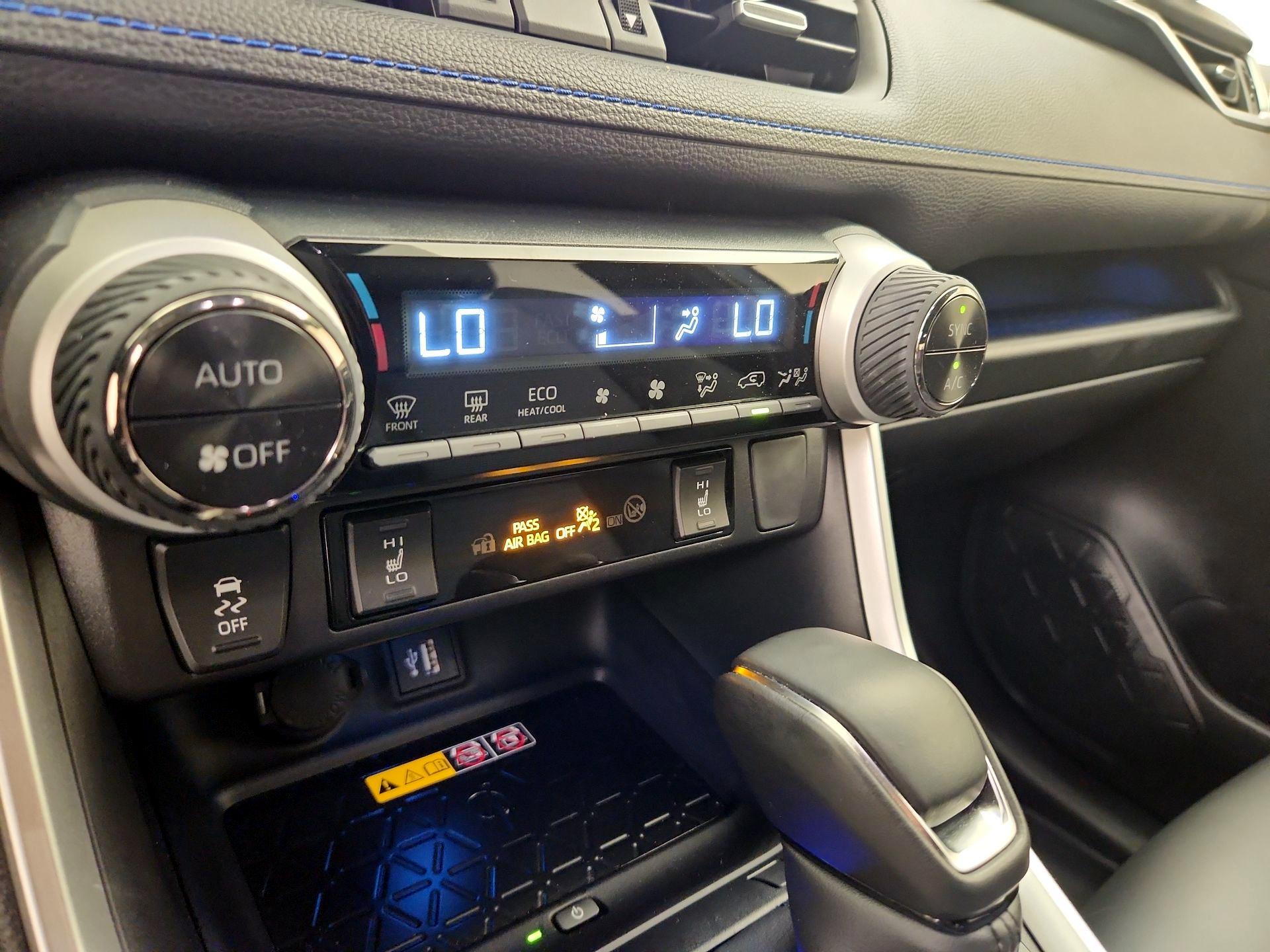 Thumbnail: 2024 Toyota RAV4 - 16