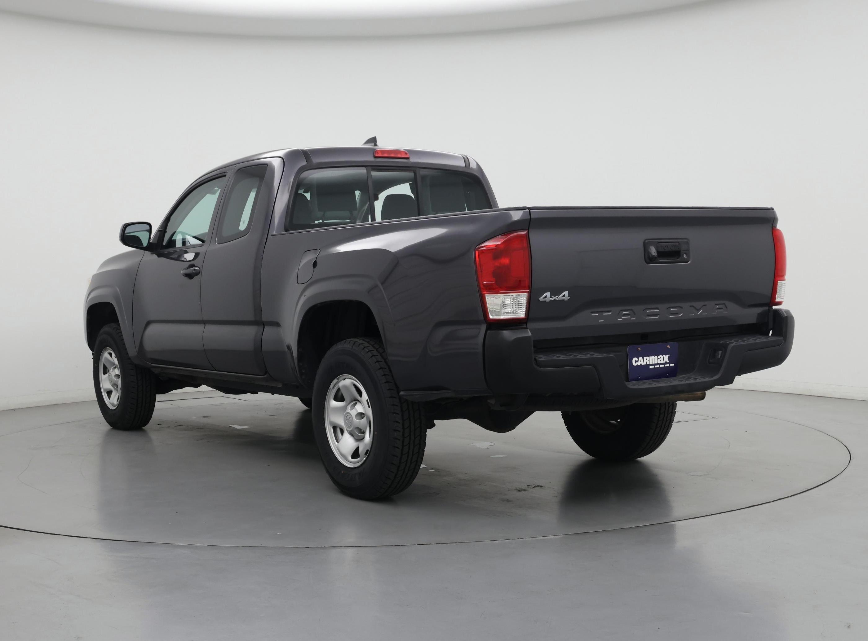 Thumbnail: 2016 Toyota Tacoma - 2