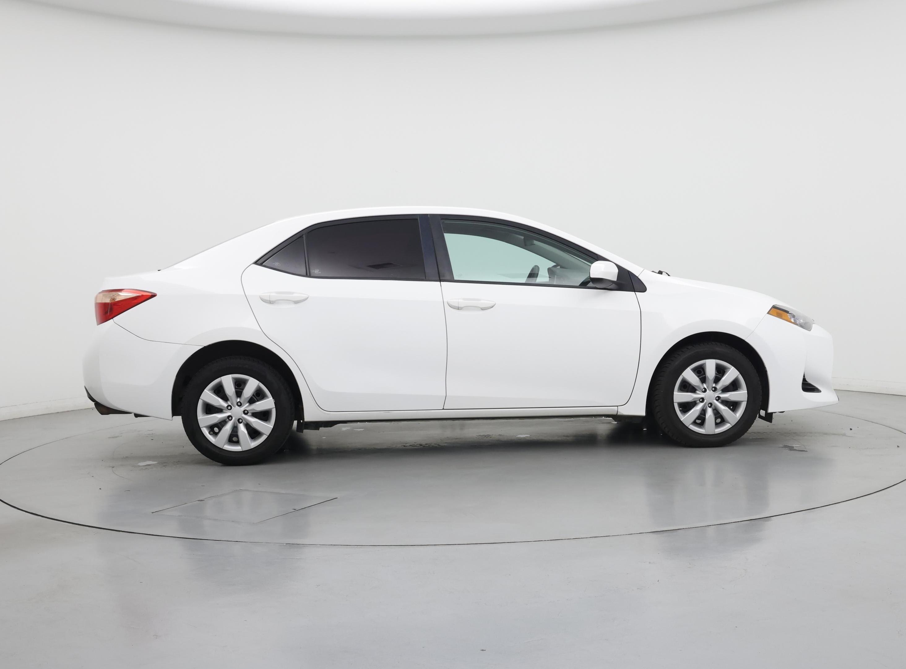 Thumbnail: 2017 Toyota Corolla - 7