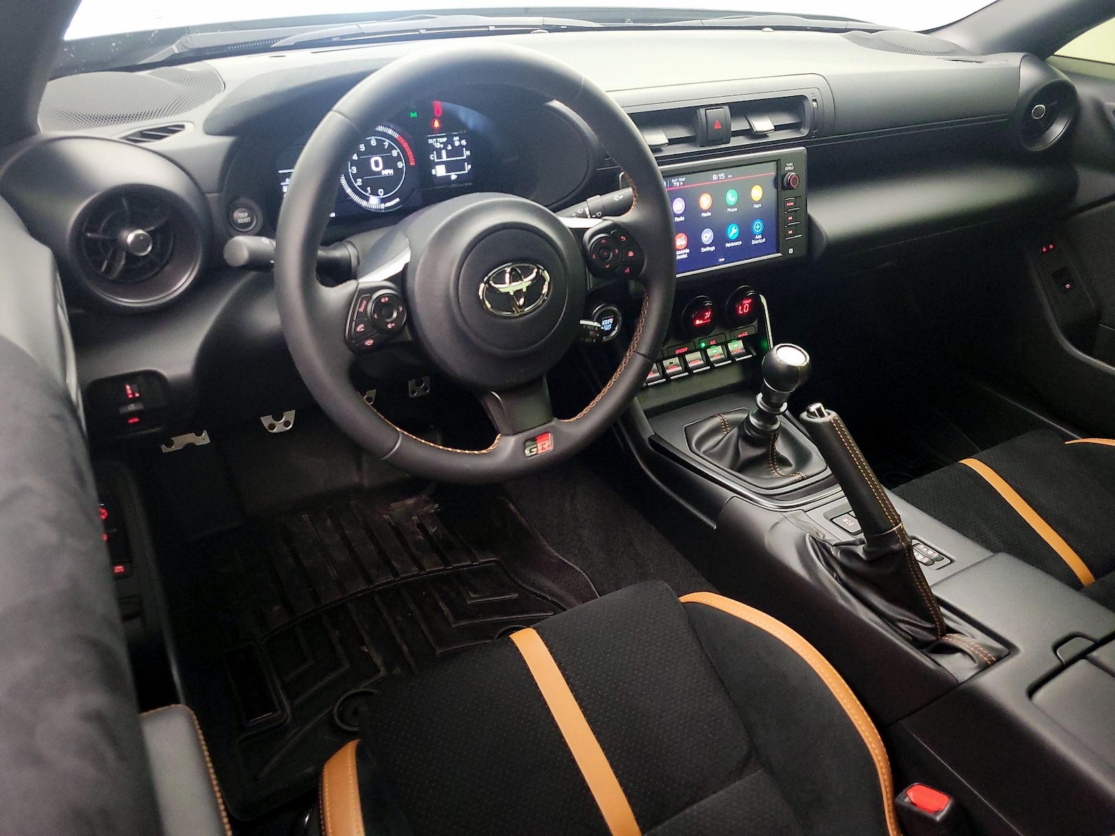 2025 Toyota GR86 Hakone Edition - Photo 10