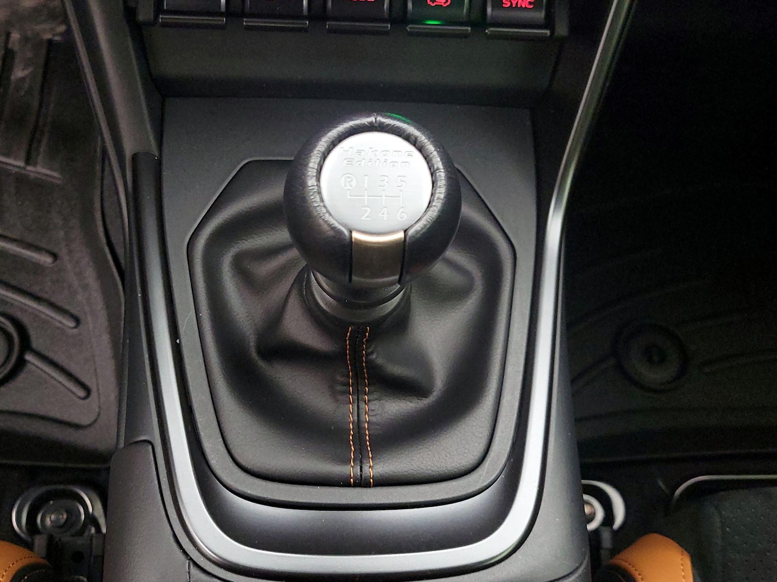 2025 Toyota GR86 Hakone Edition - Photo 18