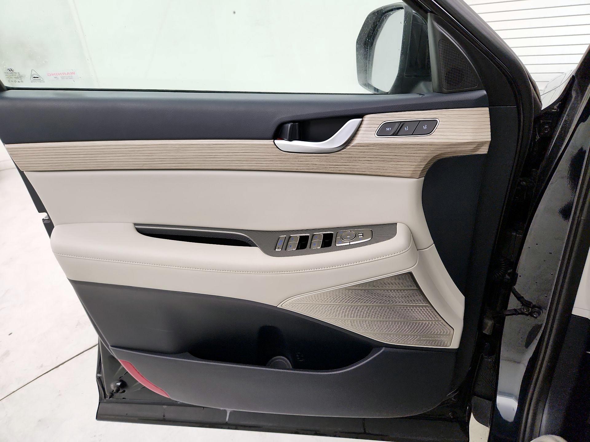 Thumbnail: 2021 Hyundai Palisade - 12