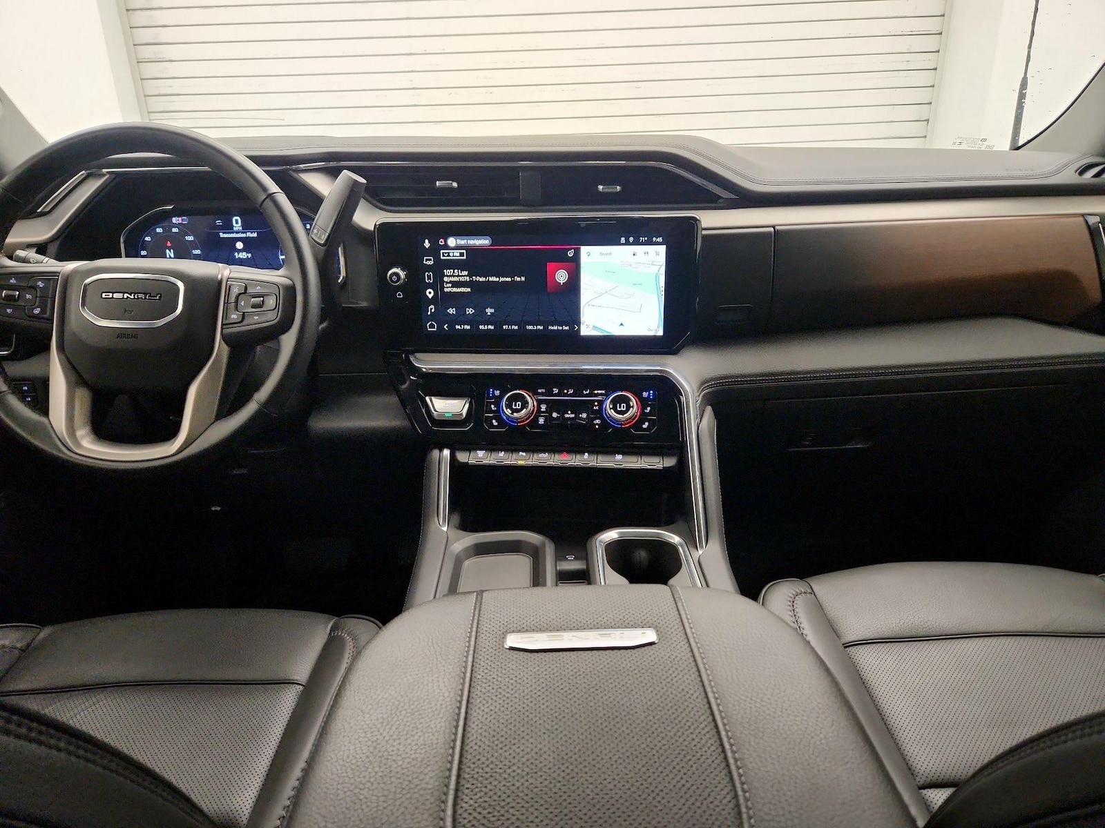 2025 GMC Sierra 3500HD Denali - Photo 10