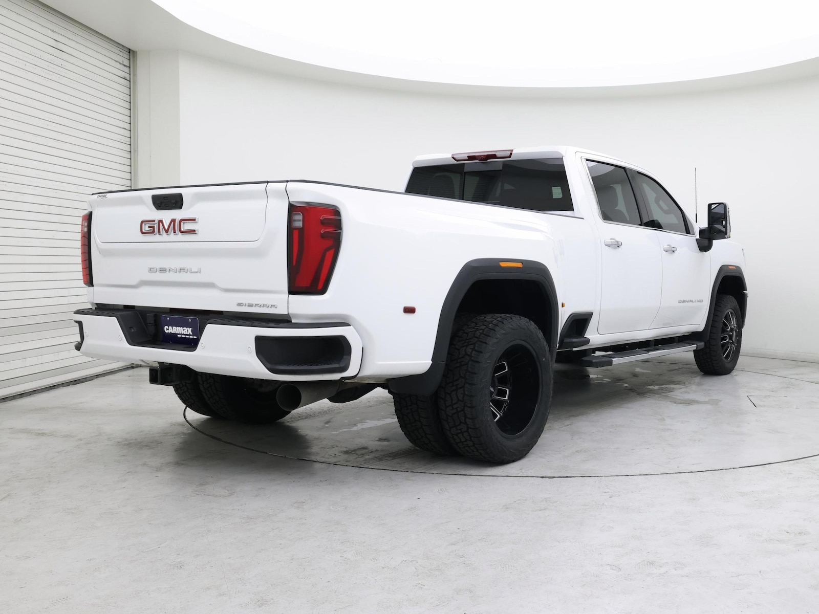 2025 GMC Sierra 3500HD Denali - Photo 9