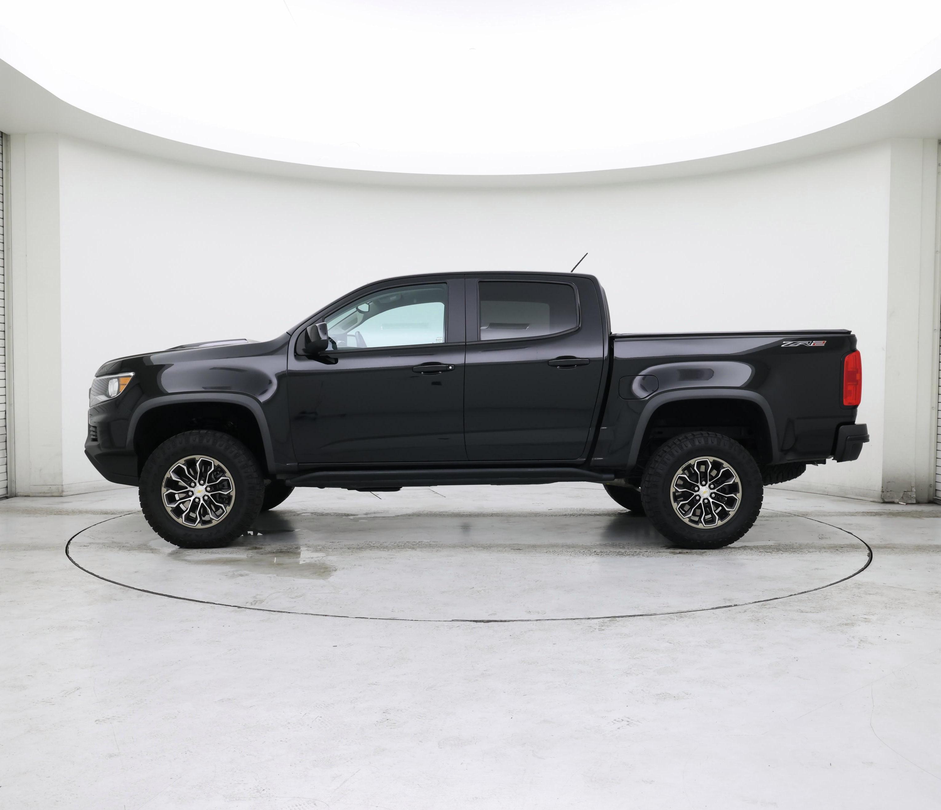 Thumbnail: 2022 Chevrolet Colorado - 3