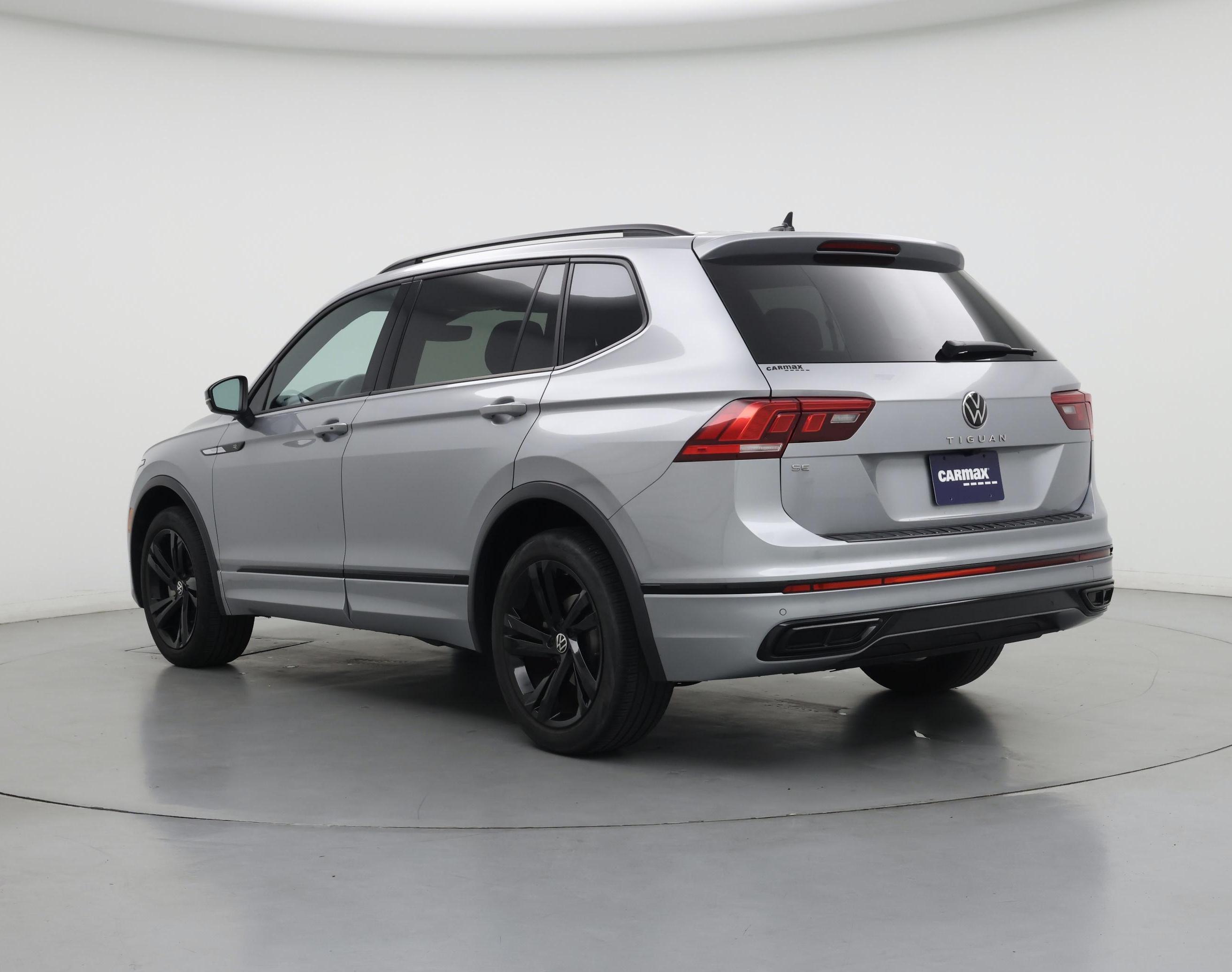 Thumbnail: 2023 Volkswagen Tiguan - 2