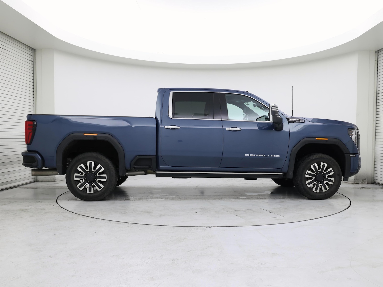 2025 GMC Sierra 2500HD Denali Ultimate - Photo 8