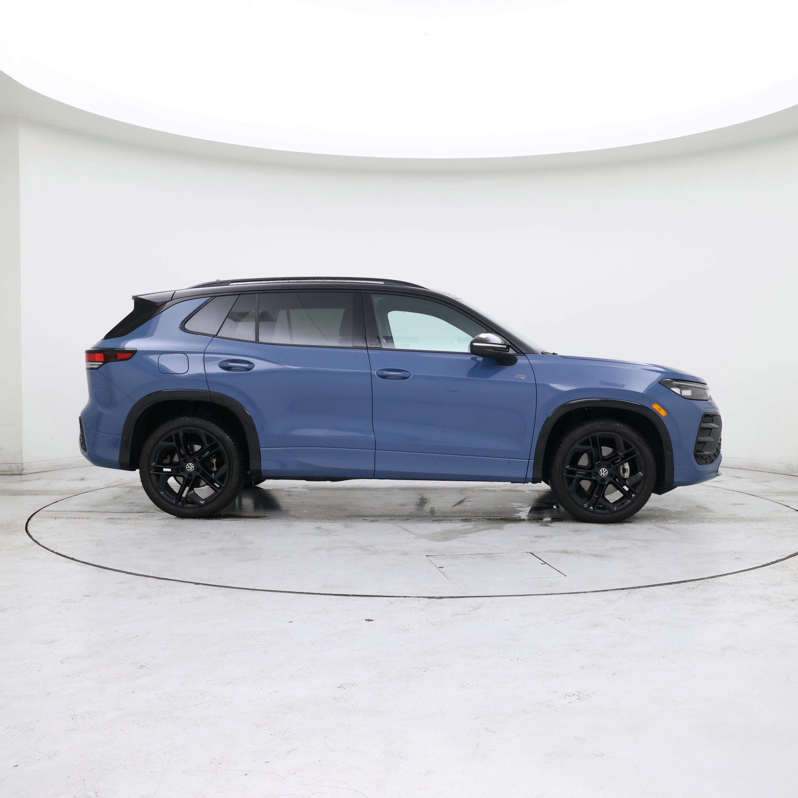 Thumbnail: 2025 Volkswagen Tiguan - 7