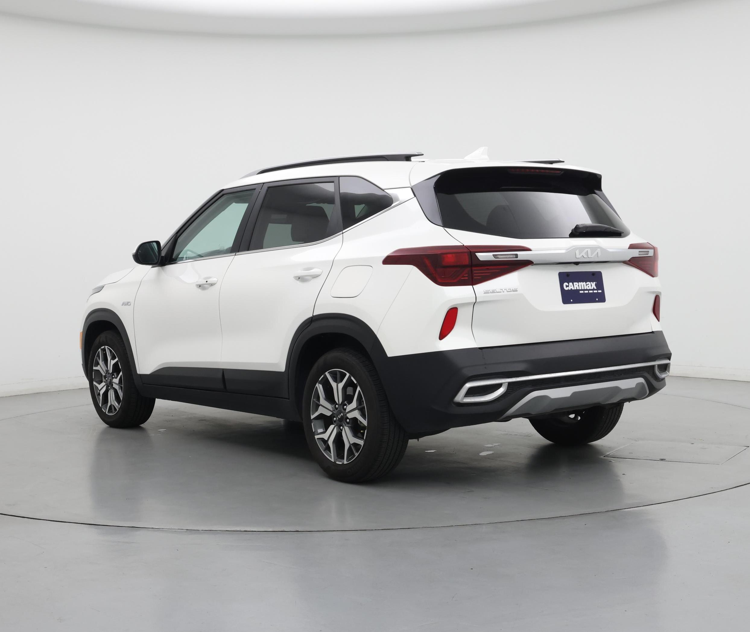 Thumbnail: 2023 Kia Seltos - 2