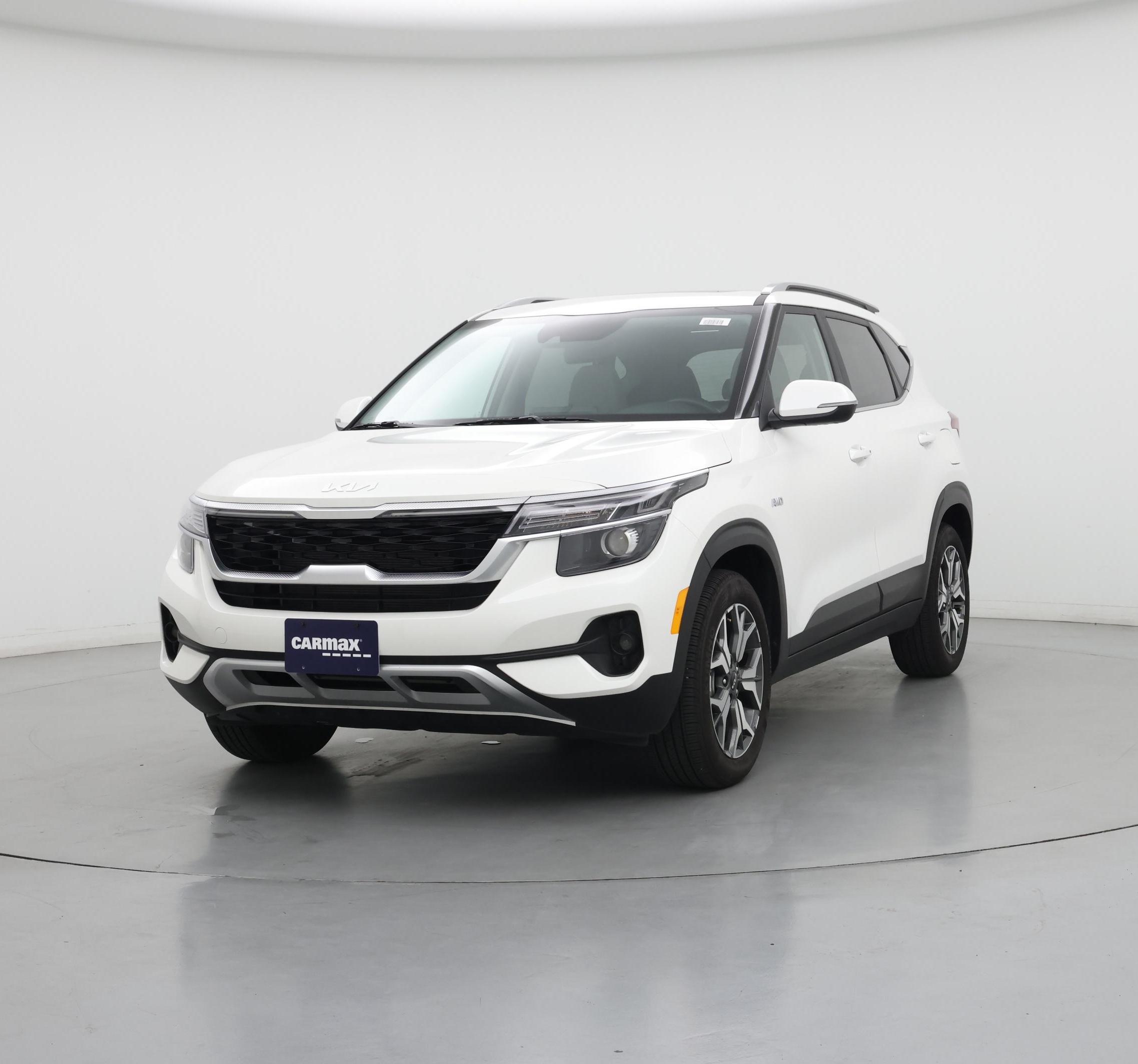 Thumbnail: 2023 Kia Seltos - 4
