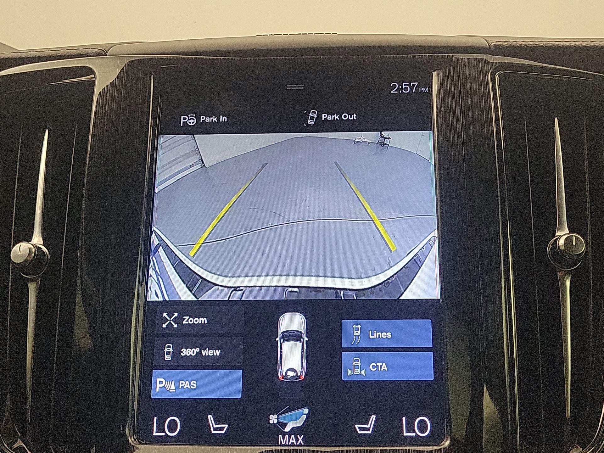 Thumbnail: 2019 Volvo XC60 - 15