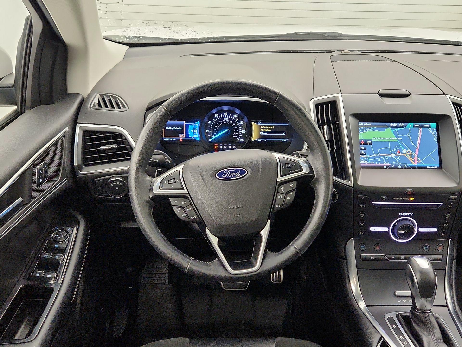 Thumbnail: 2015 Ford Edge - 10