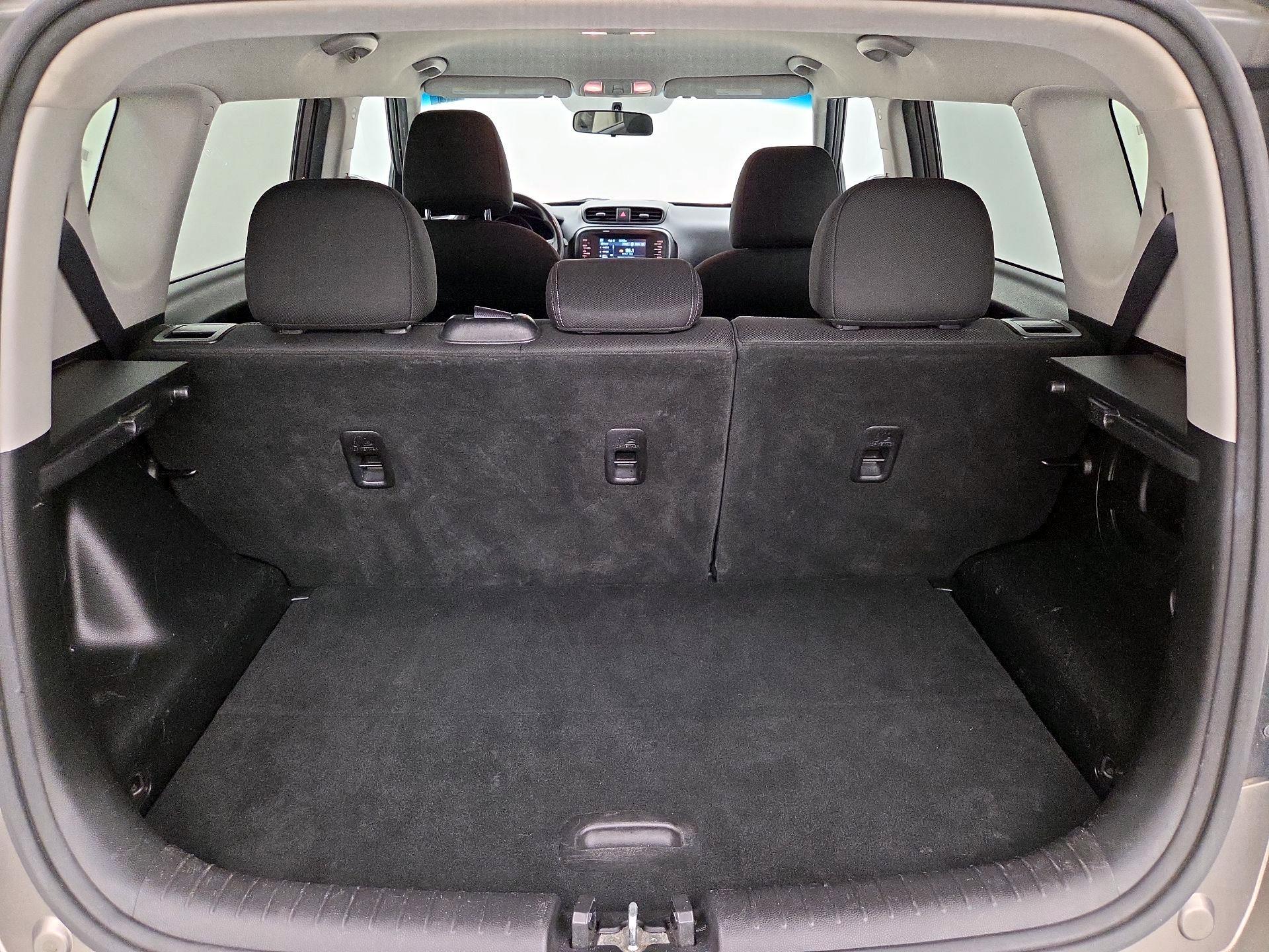 Thumbnail: 2018 Kia Soul - 20