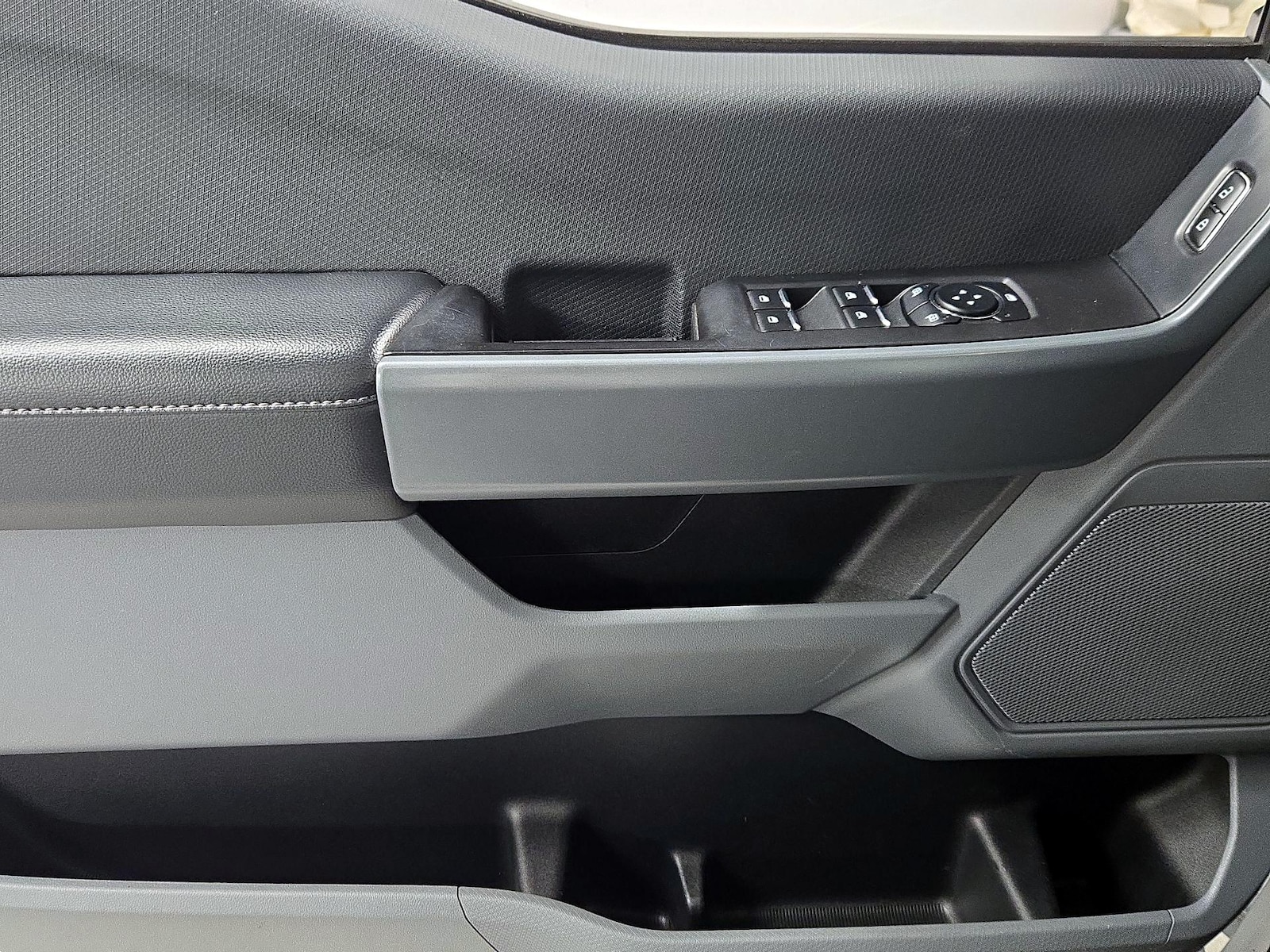 2023 Ford F-150 XLT - Photo 13