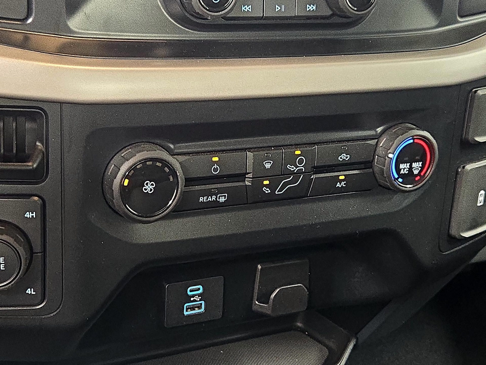 2023 Ford F-150 XLT - Photo 17