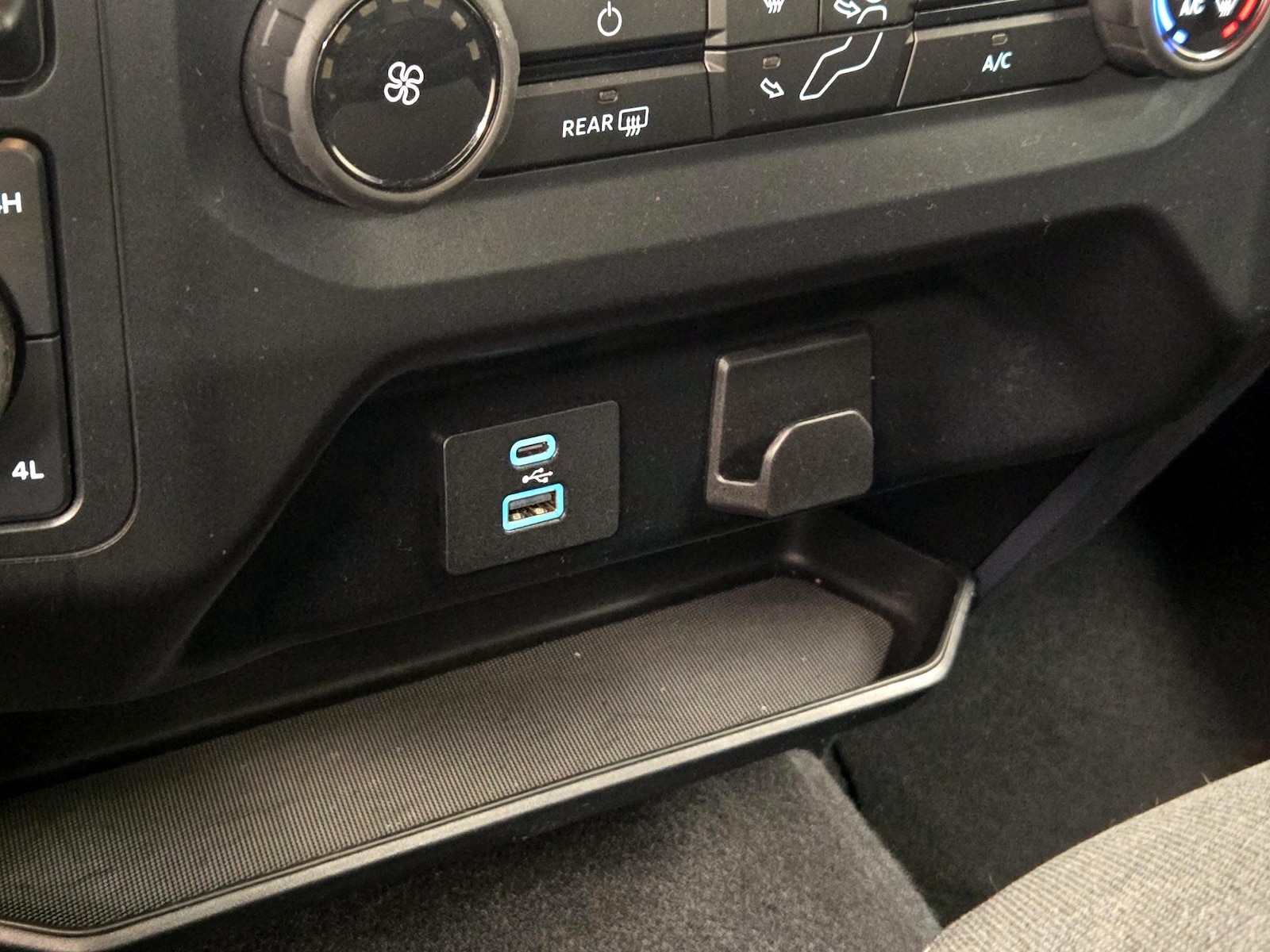 2023 Ford F-150 XLT - Photo 19