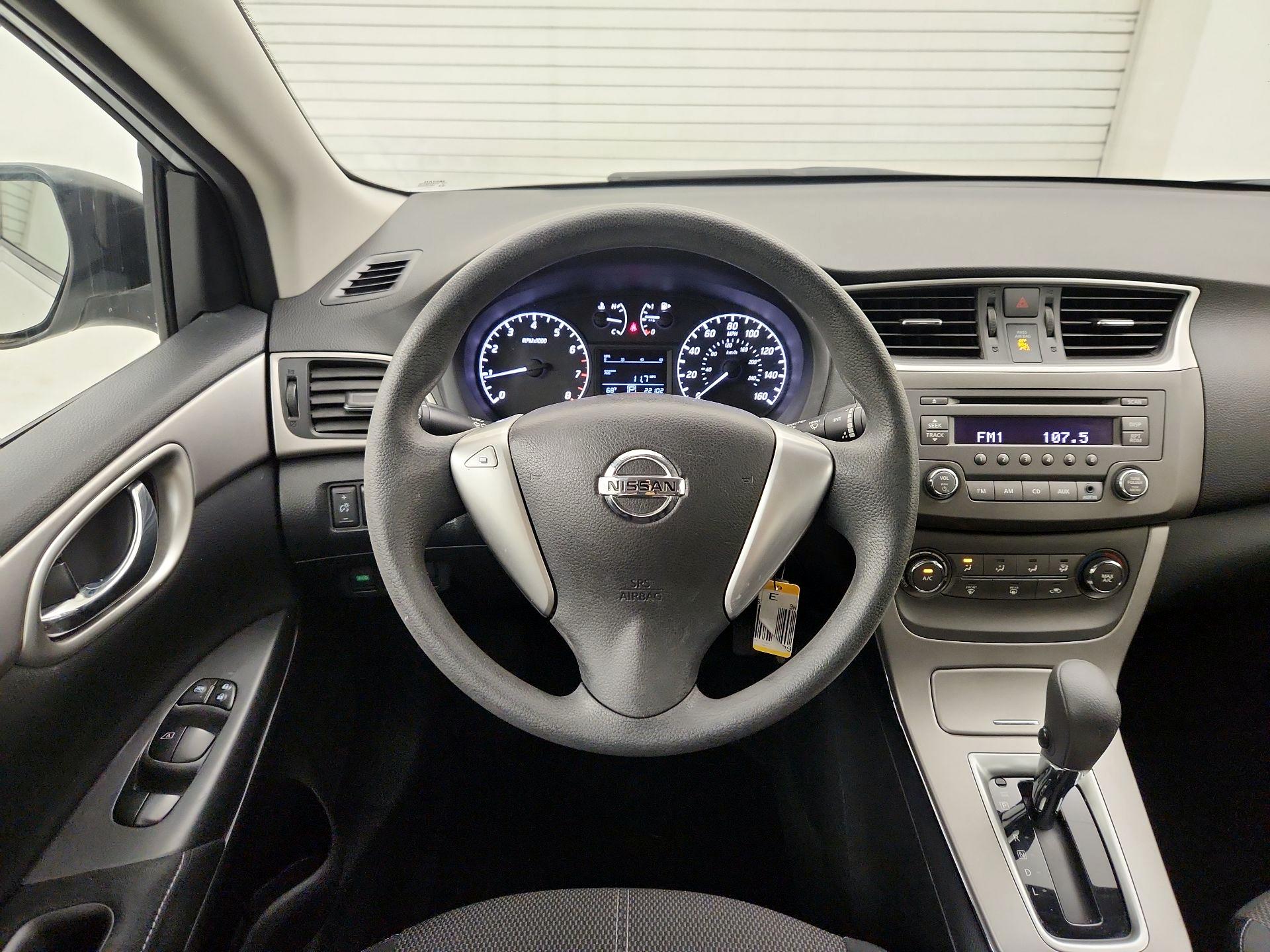 Thumbnail: 2014 Nissan Sentra - 10