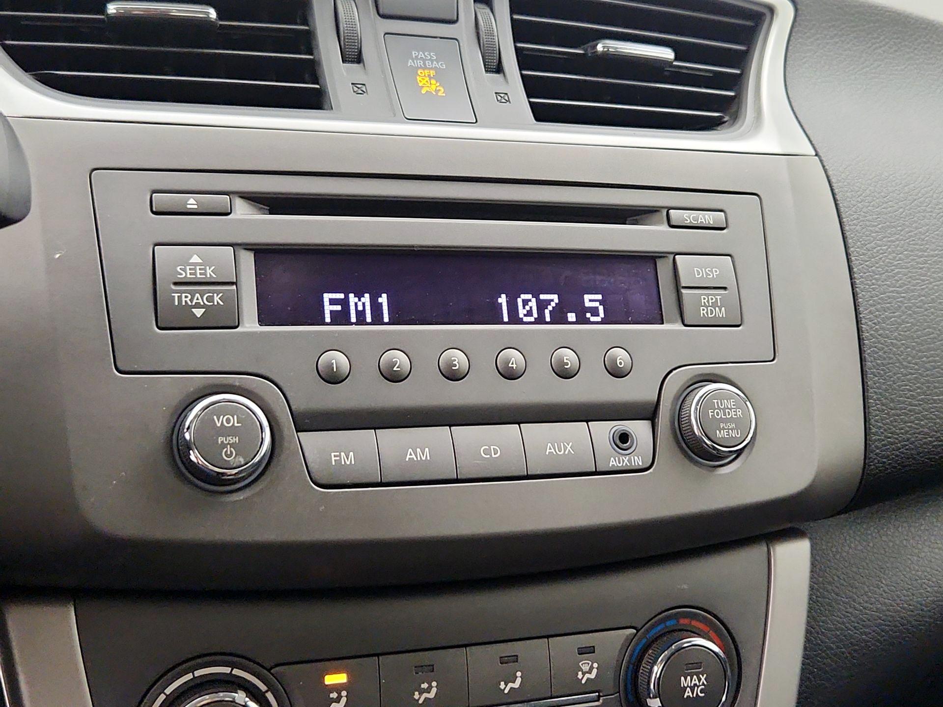 Thumbnail: 2014 Nissan Sentra - 14
