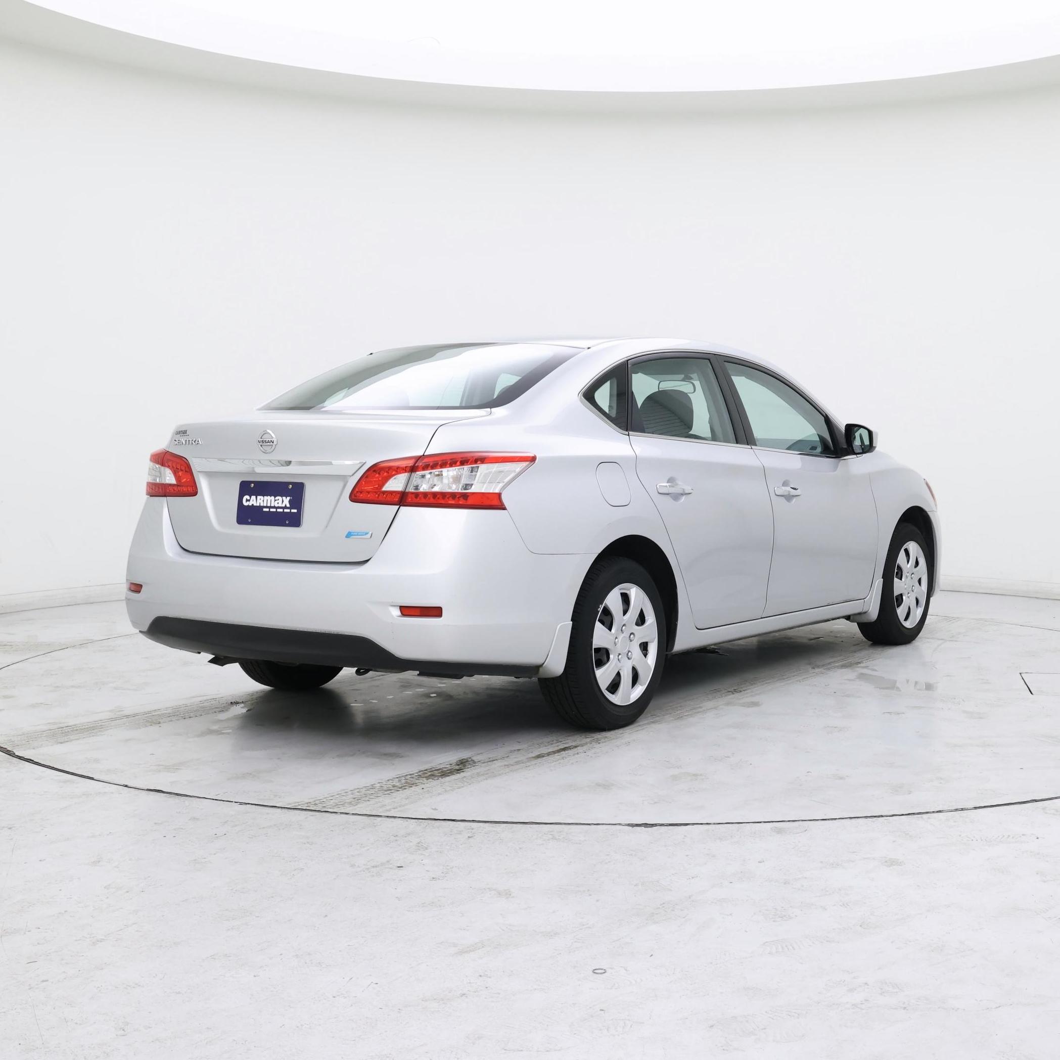 Thumbnail: 2014 Nissan Sentra - 8
