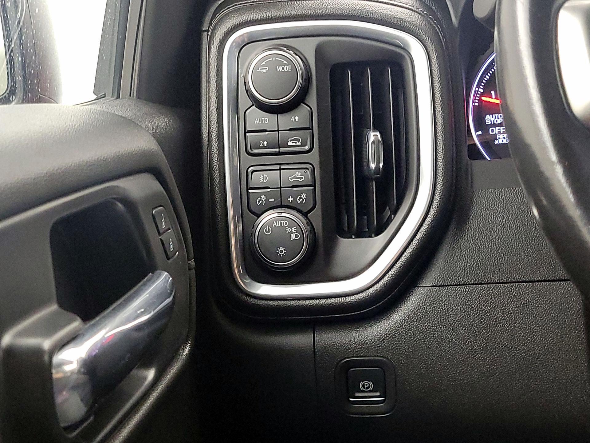 Thumbnail: 2021 Chevrolet Silverado 1500 - 13