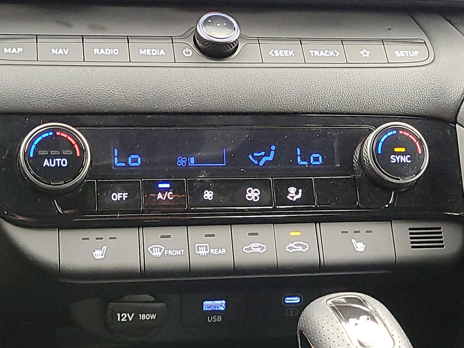 2025 Hyundai Elantra N Line - Photo 18