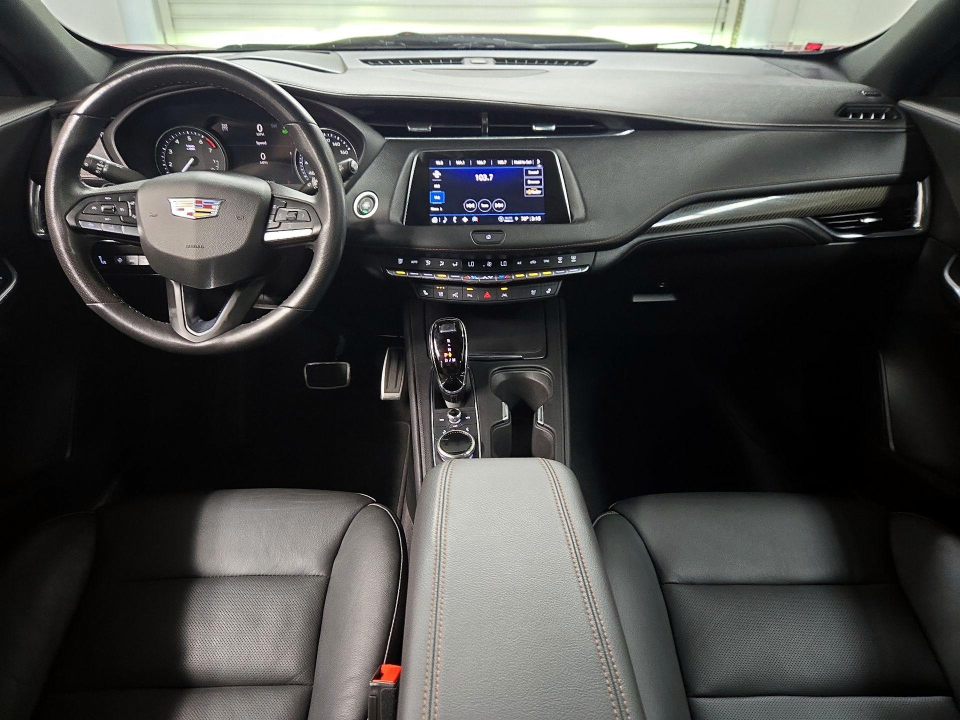 Thumbnail: 2023 Cadillac XT4 - 9